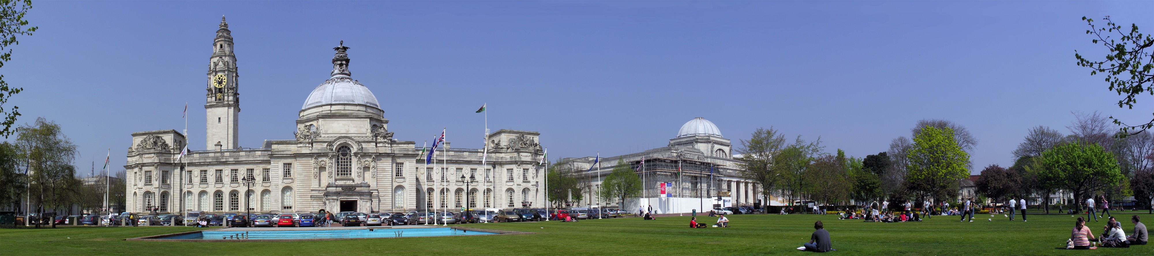 Cardiff city hall pano