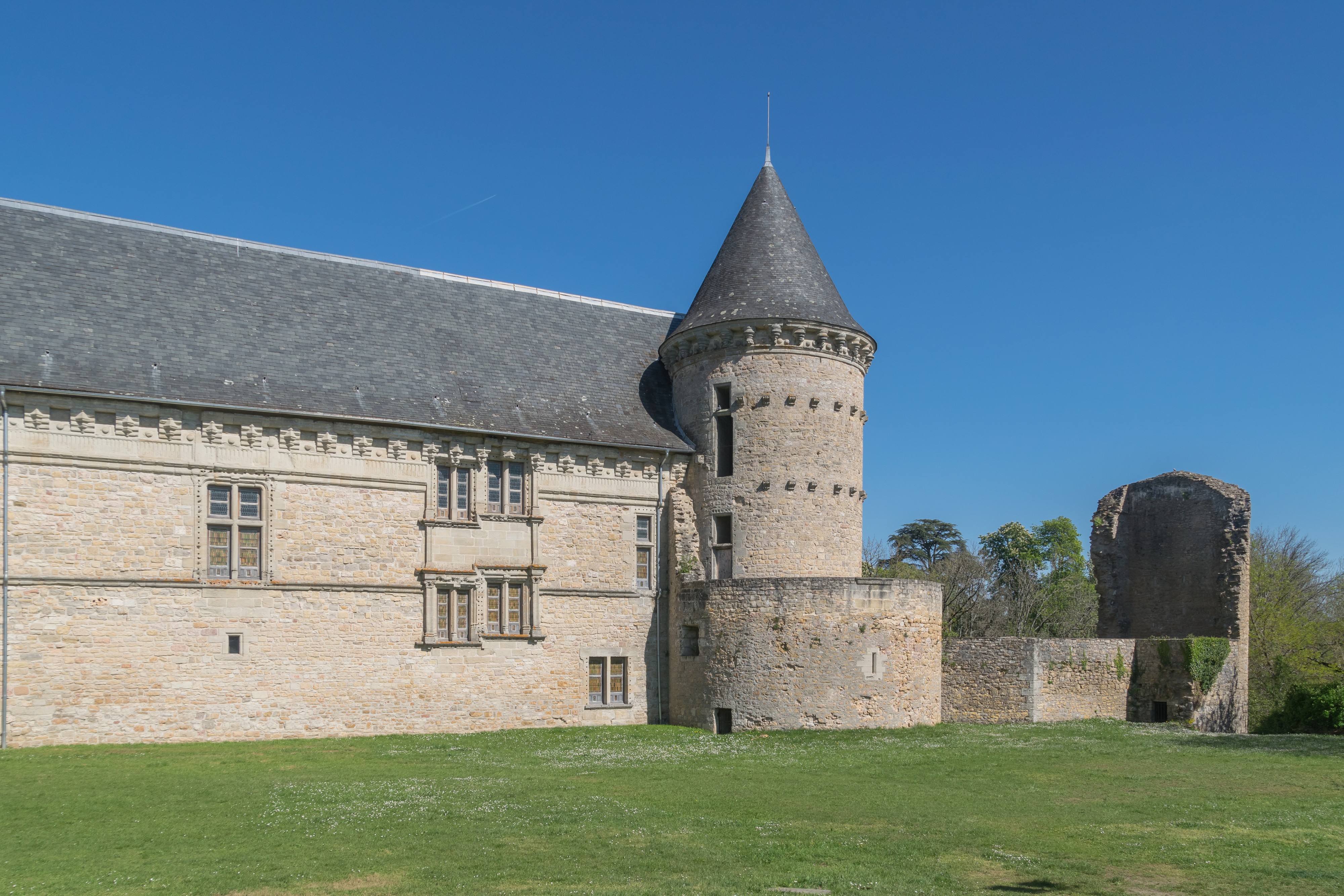 Castle of Assier 04