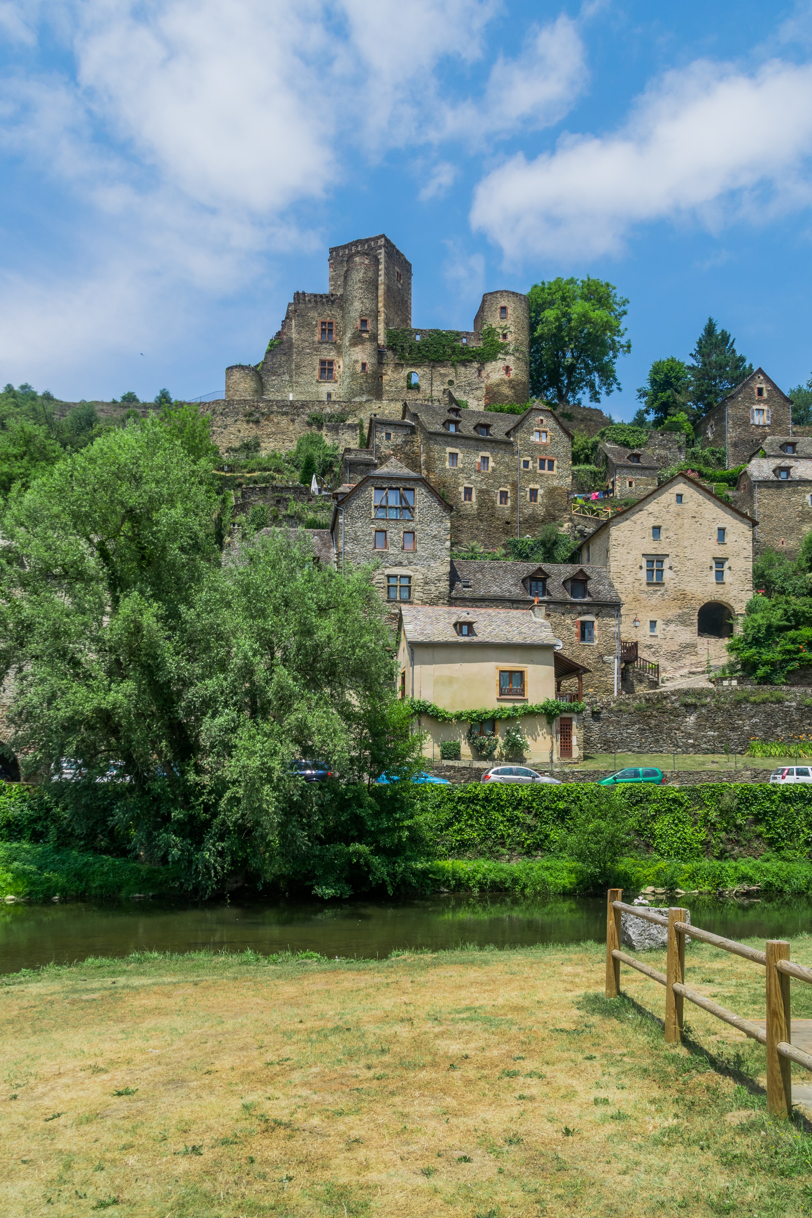 Castle of Belcastel 17