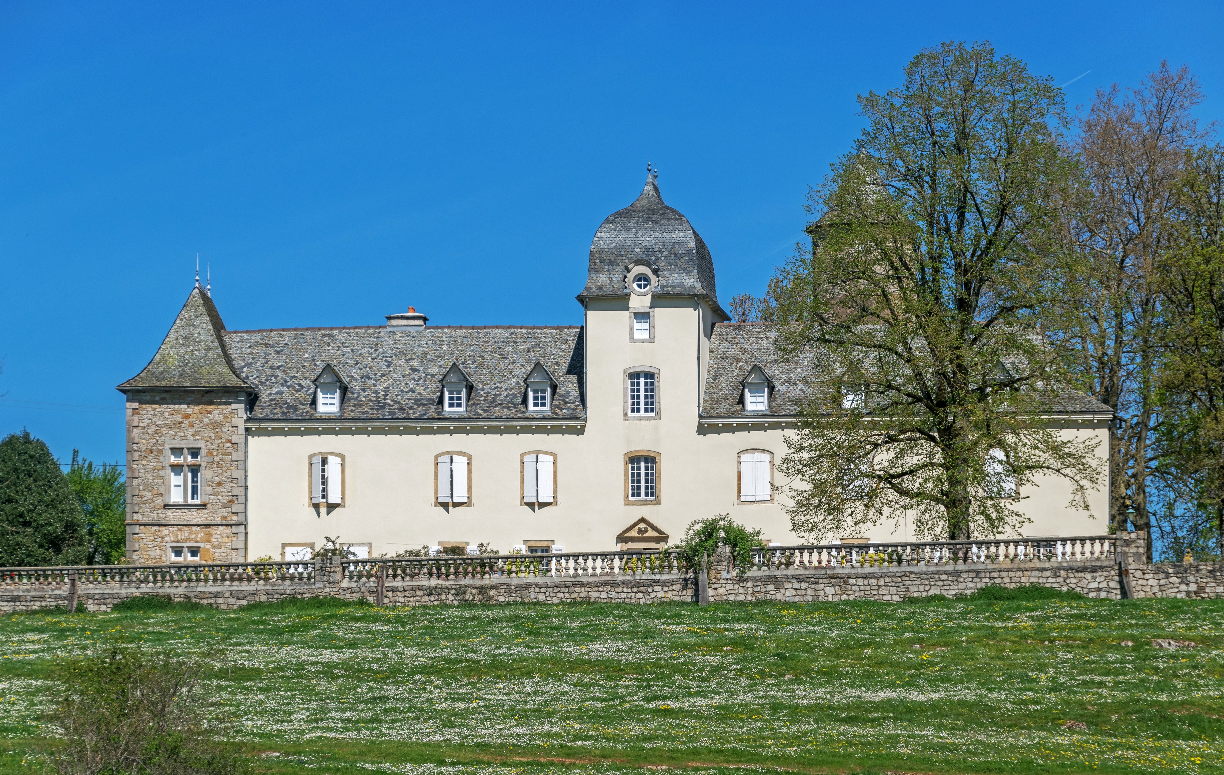 Castle of Dalmayrac 06