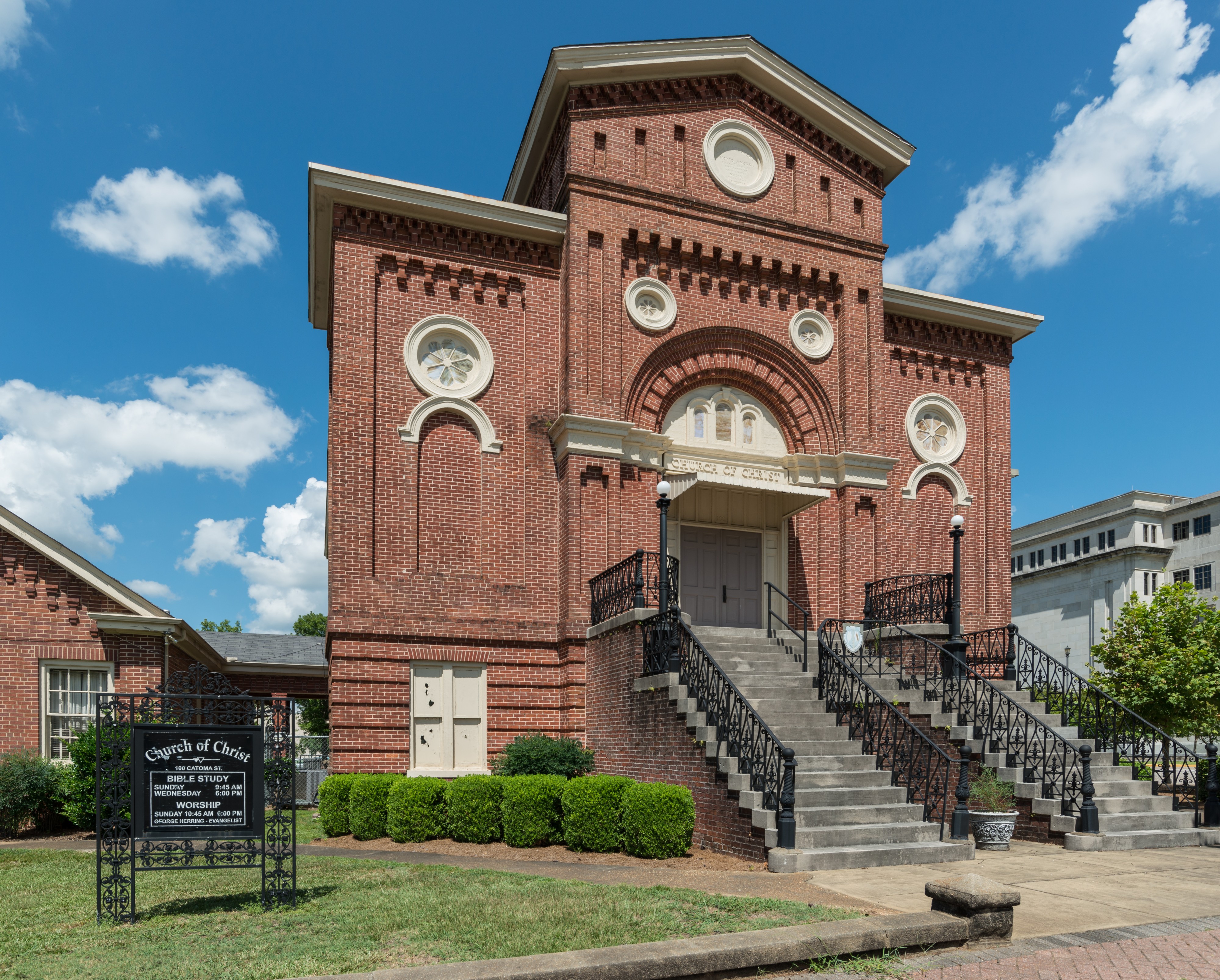 Catoma Street Church of Christ, Montgomery, West view 20160713 1