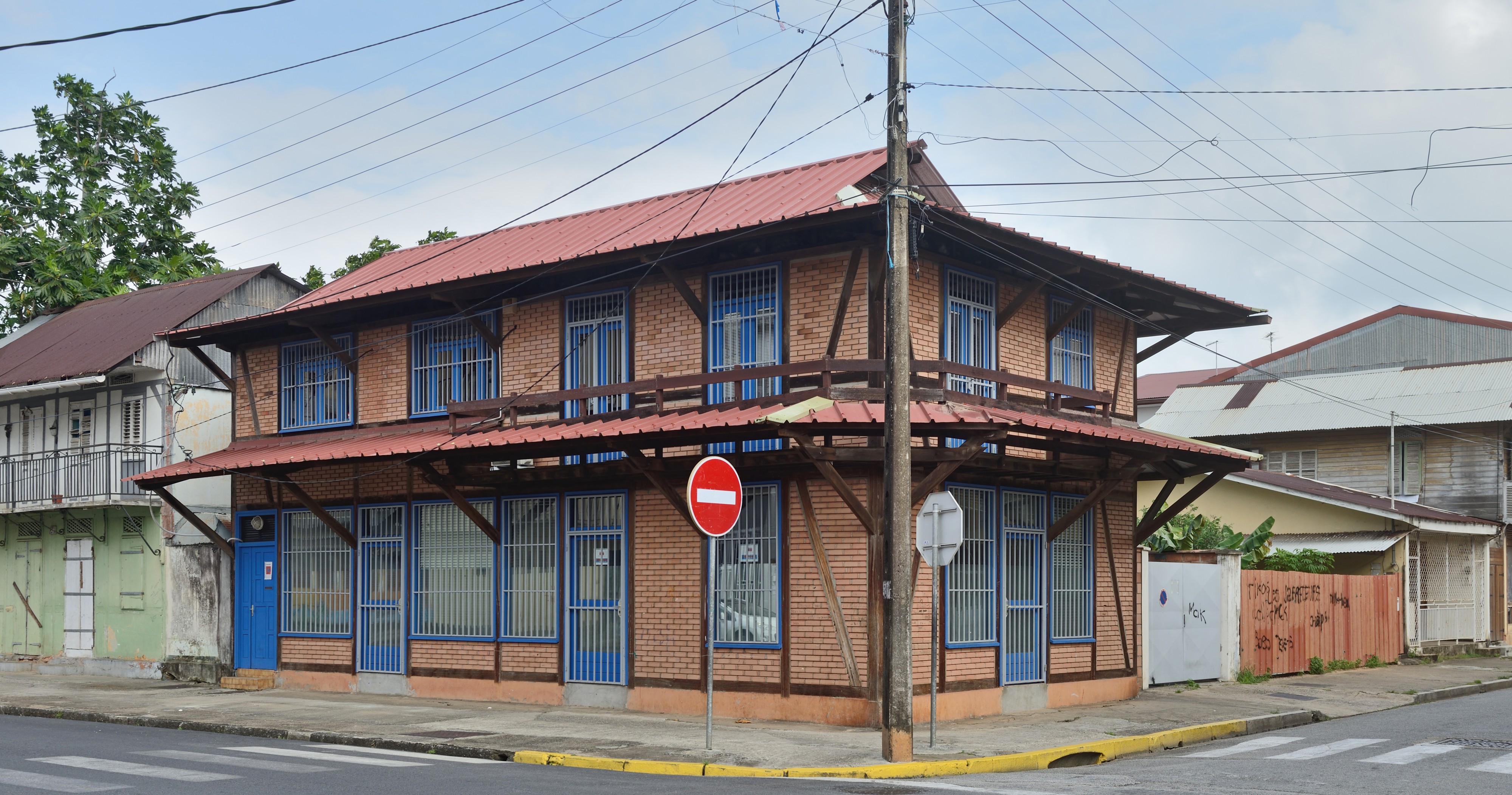 Cayenne maison créole avenue Léopold Héder