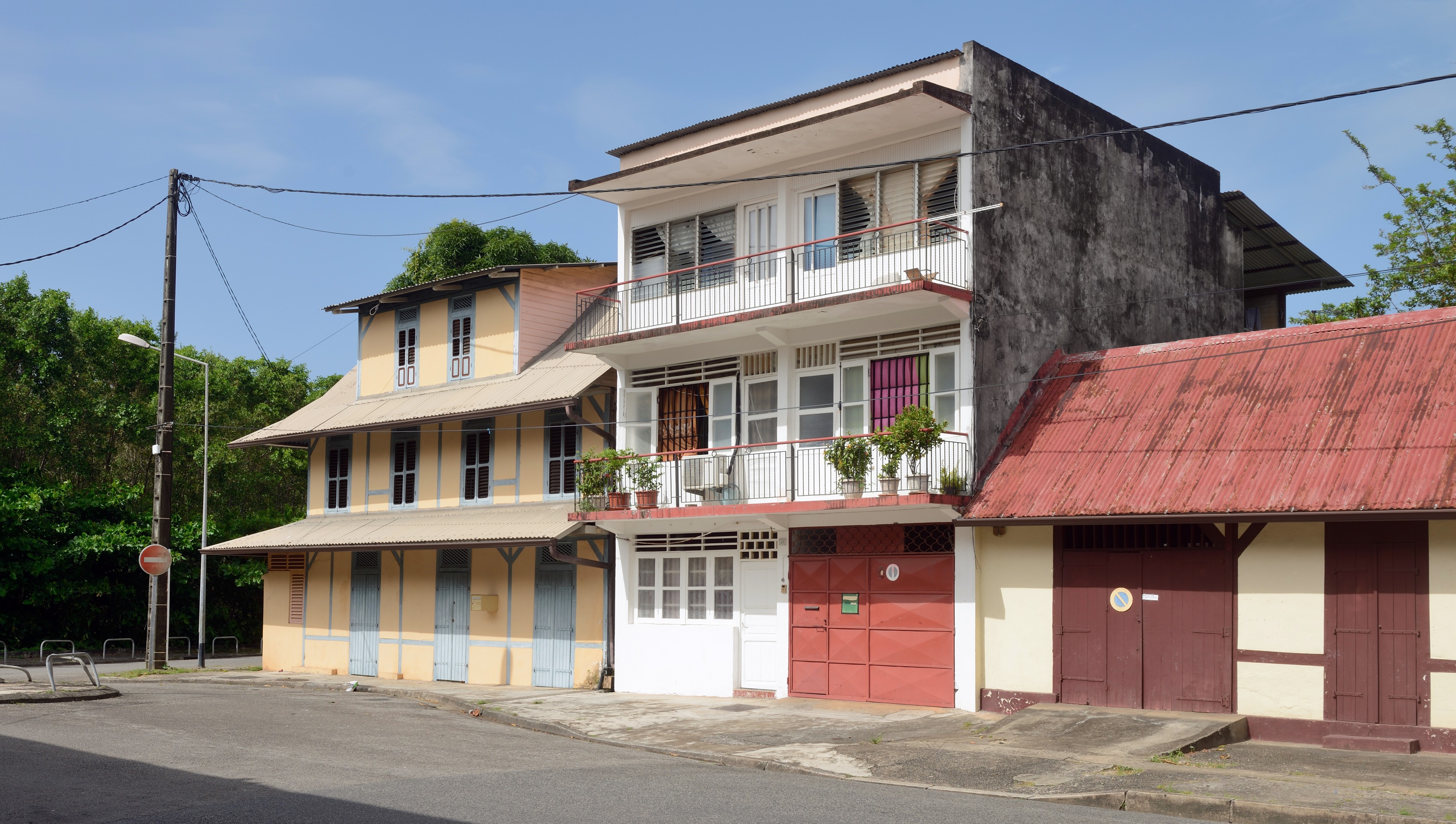 Cayenne rue Guizan 2013