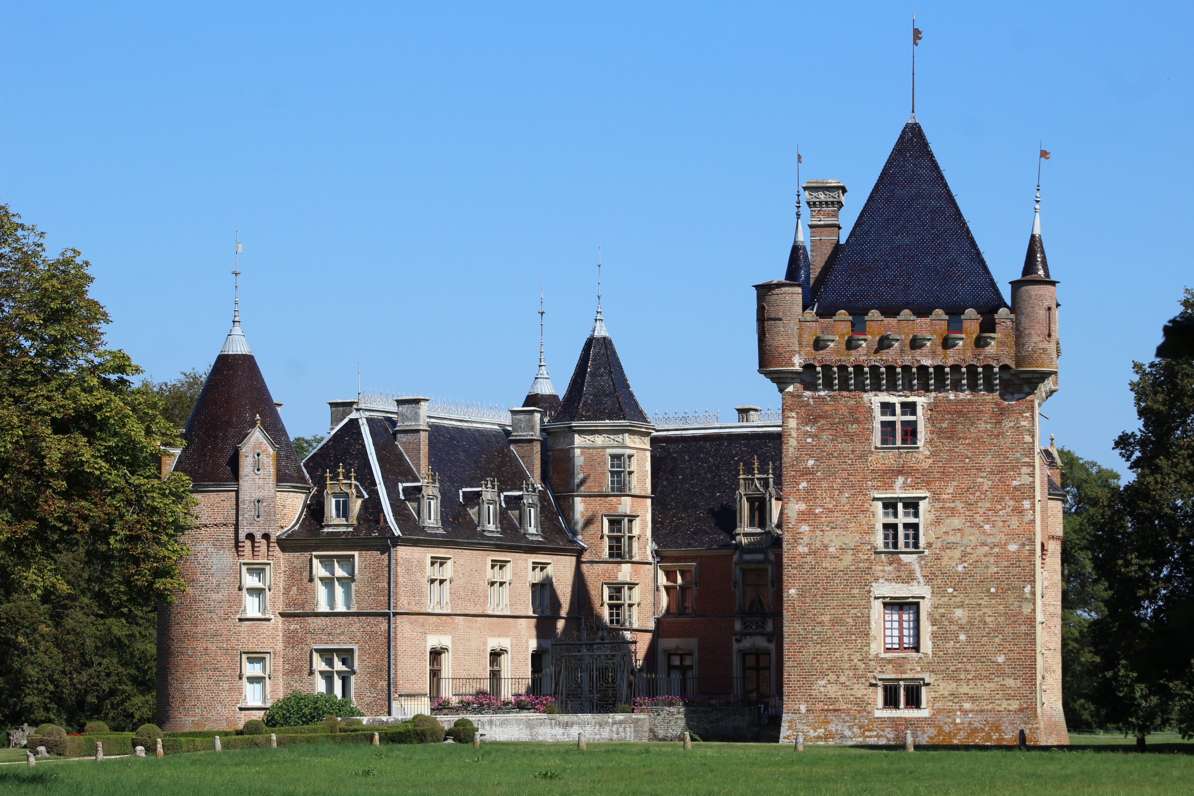 Château Loriol Confrançon 25