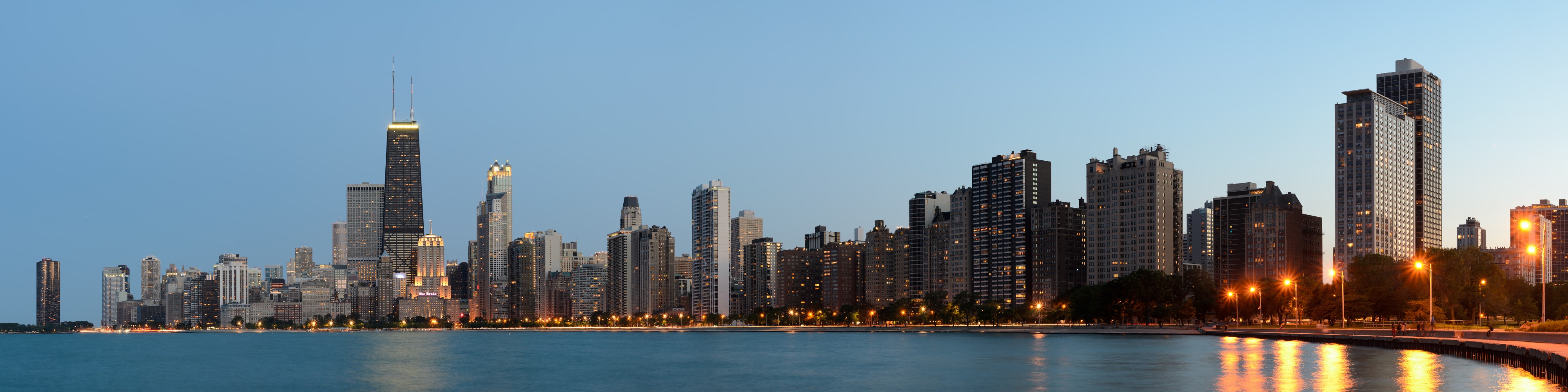 Chicago from North Avenue Beach June 2015 panorama 2