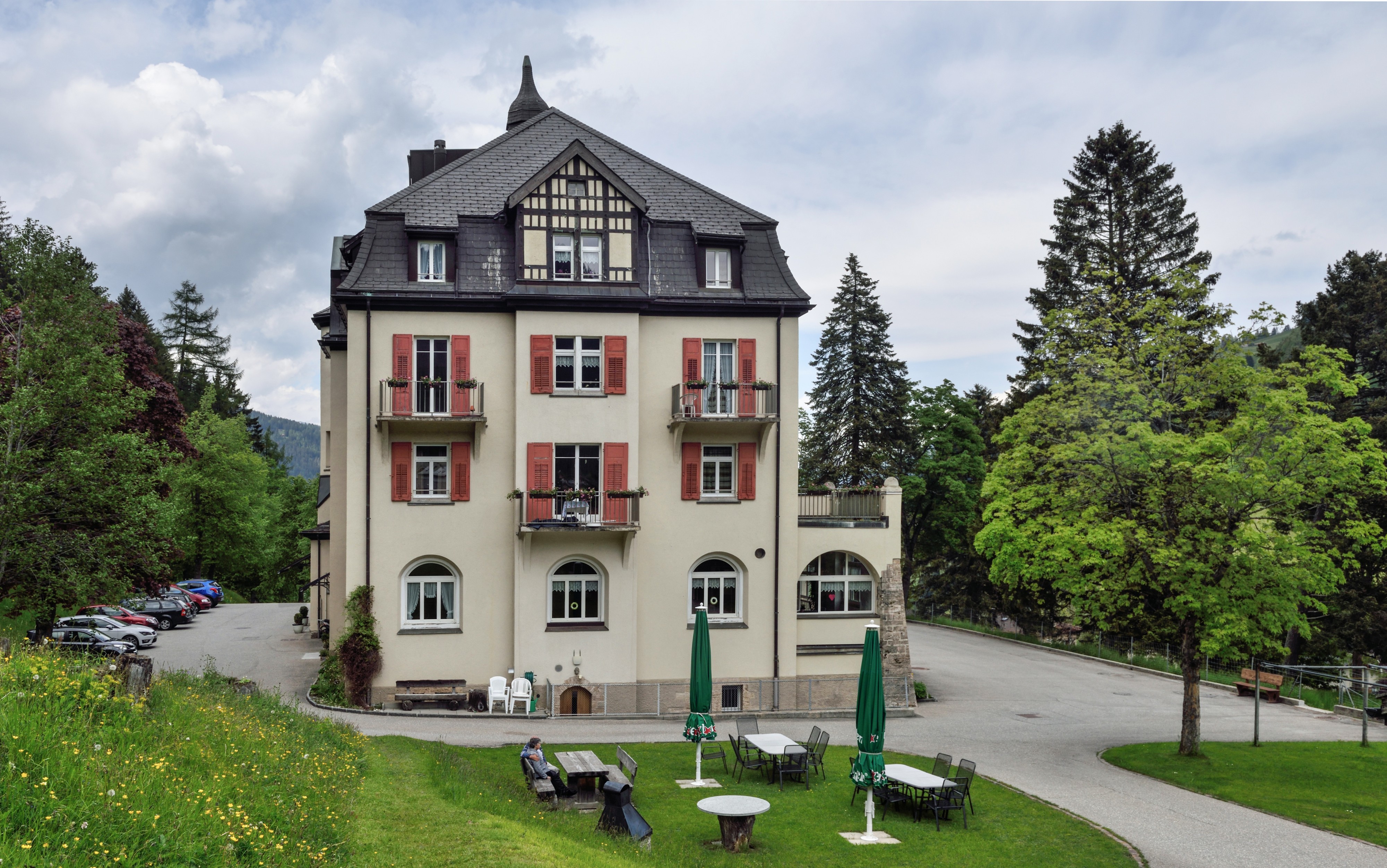 Churwalden Lindenhof from South