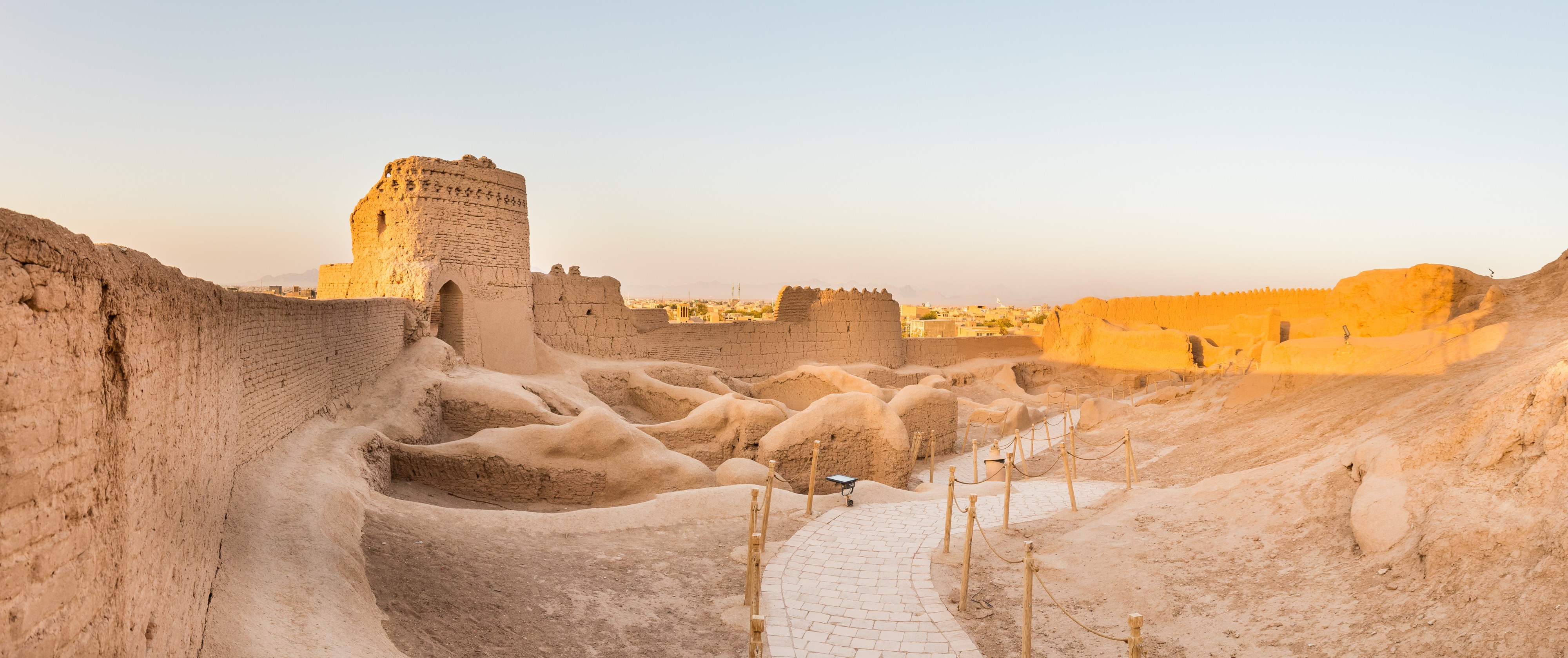 Ciudadela de Meybod, Irán, 2016-09-20, DD 07-09 PAN