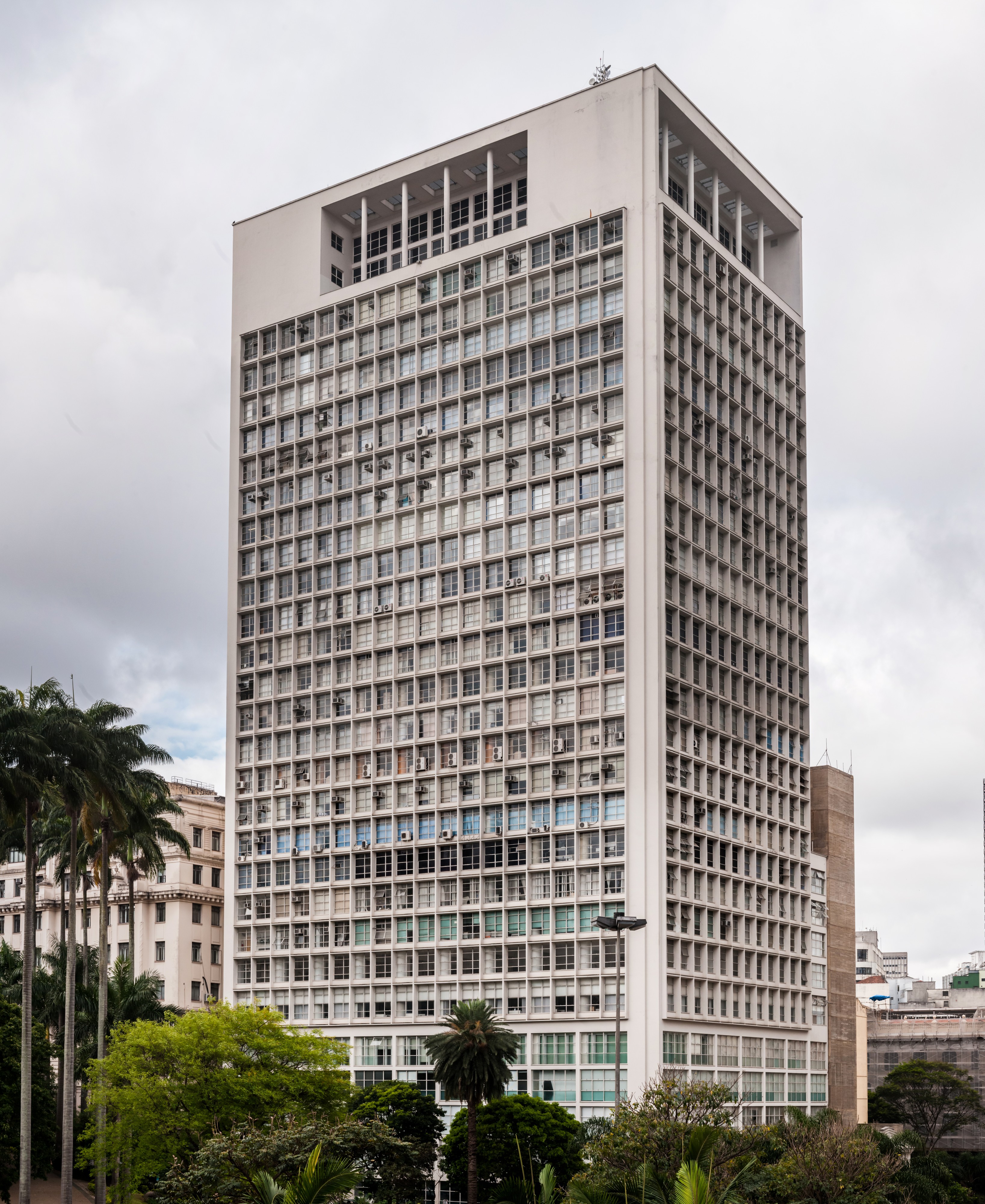 Conde de Prates Building (FELIPE MOSTARDA)