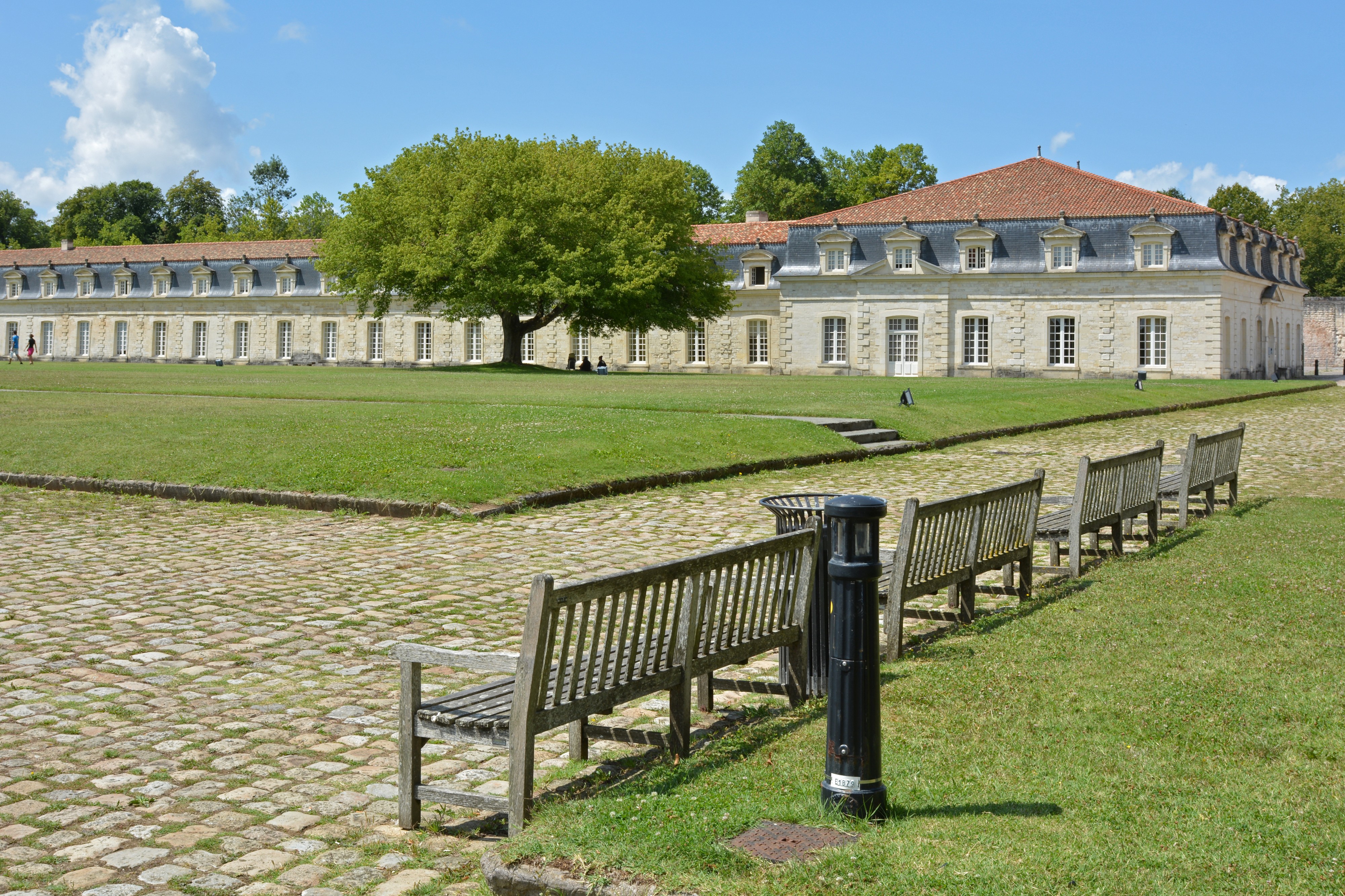 Corderie-de-l'Arsenal-a-Rochefort,-Charente-Maritime,-France-DSC 5860
