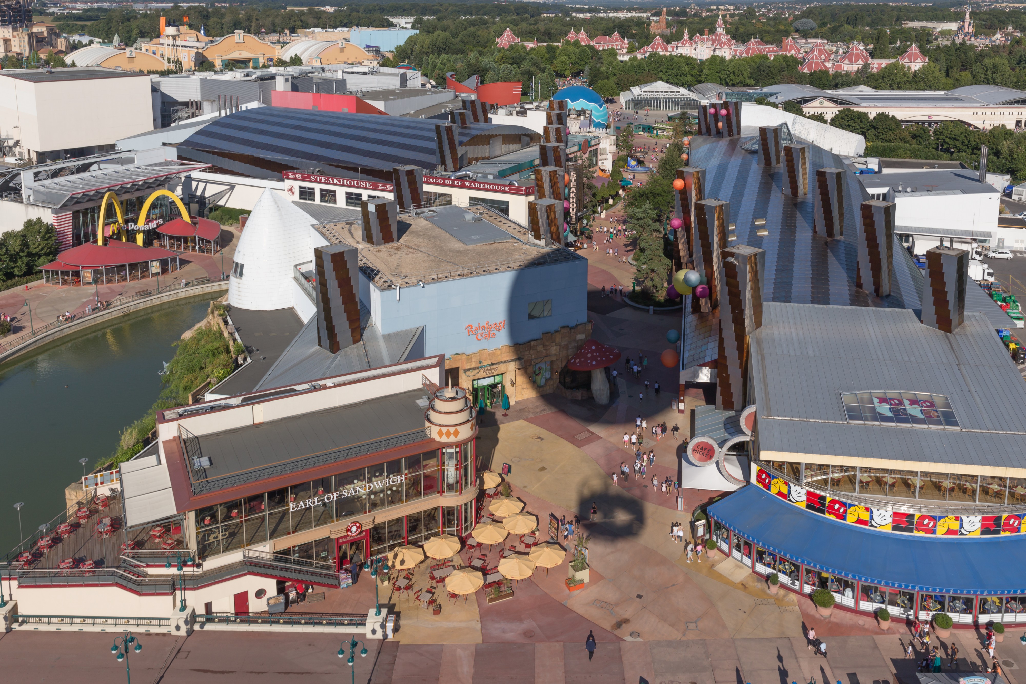 Disney Village - 20150803 08h41 (10762)