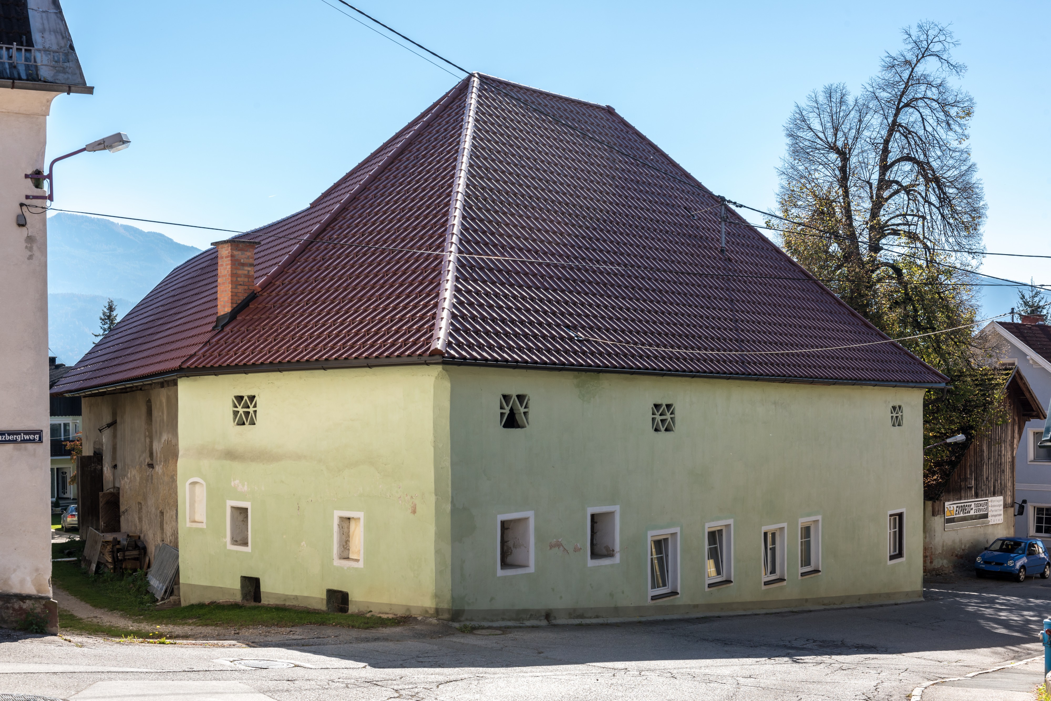 Eberndorf Kreuzberglweg 14 Rohrmeisterhaus Wohnhaus Nord-Ansicht 16102017 1554