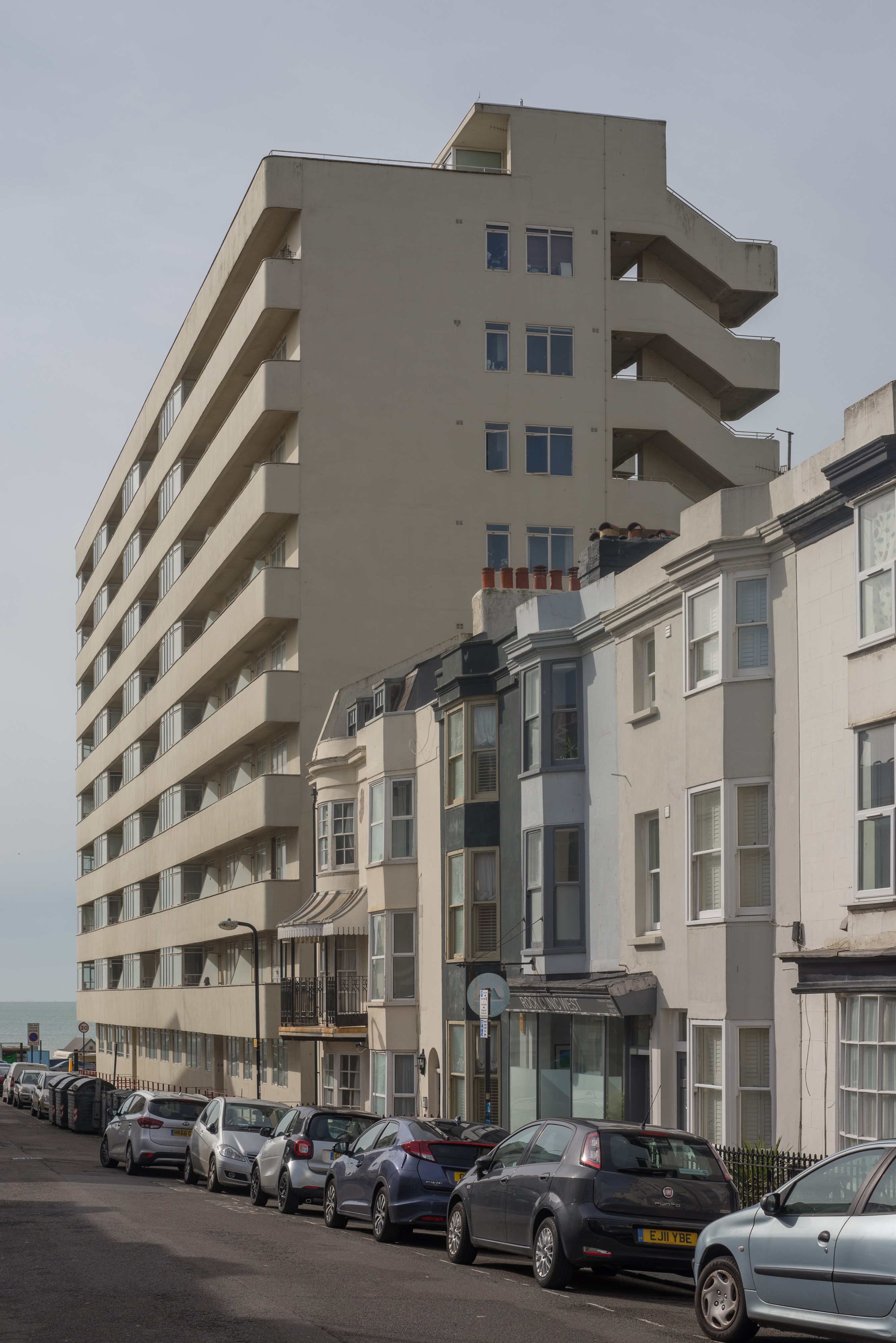Embassy Court March 2017 04