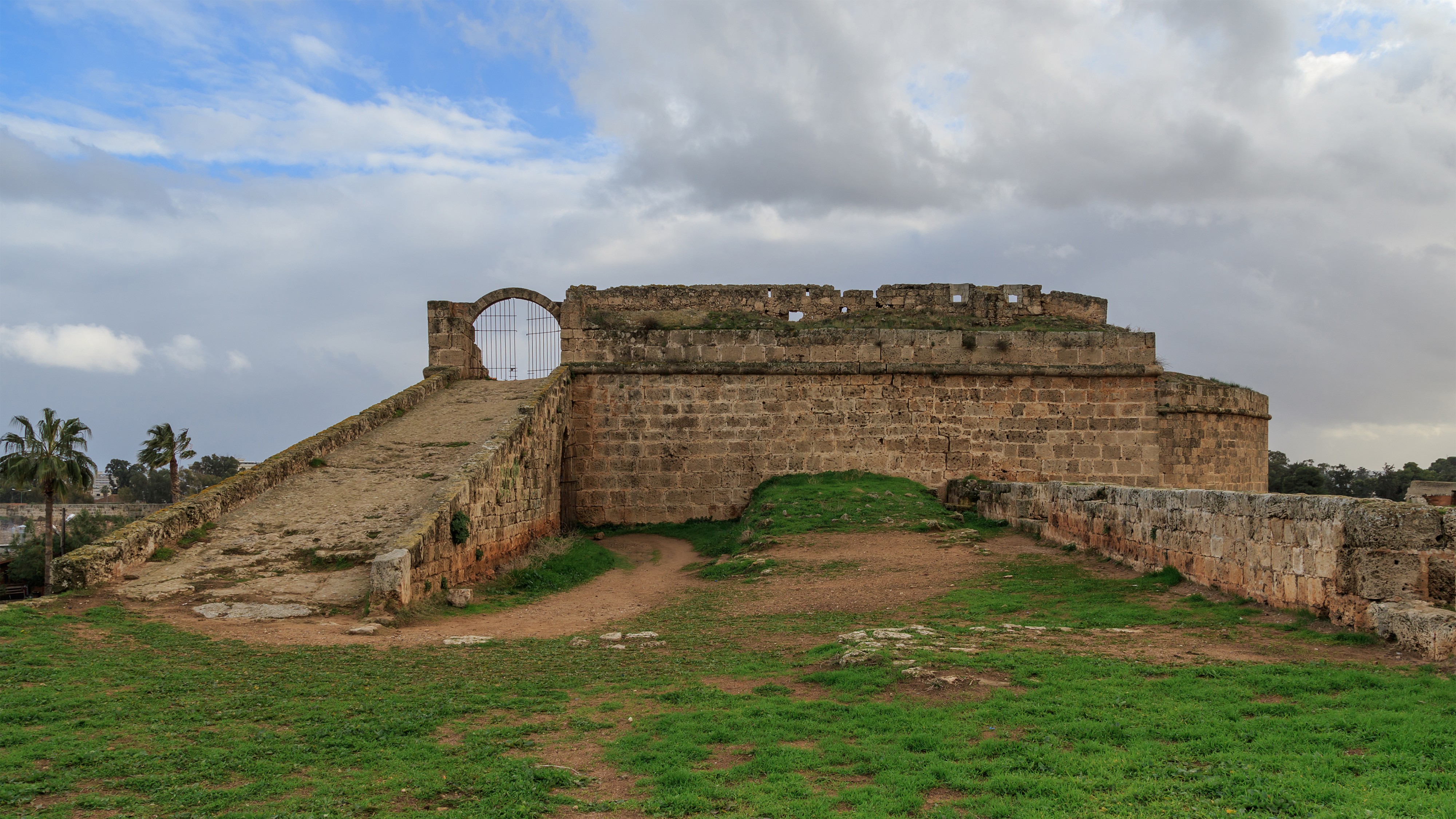 Famagusta 01-2017 img12 city walls ravelin