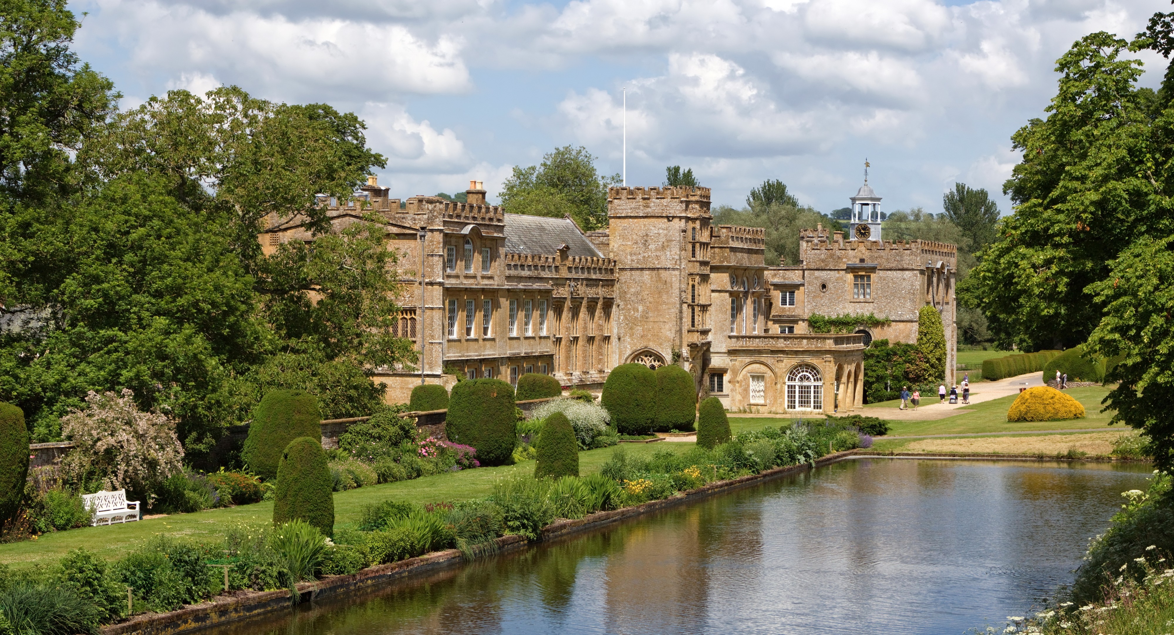 Forde Abbey over the pond 2
