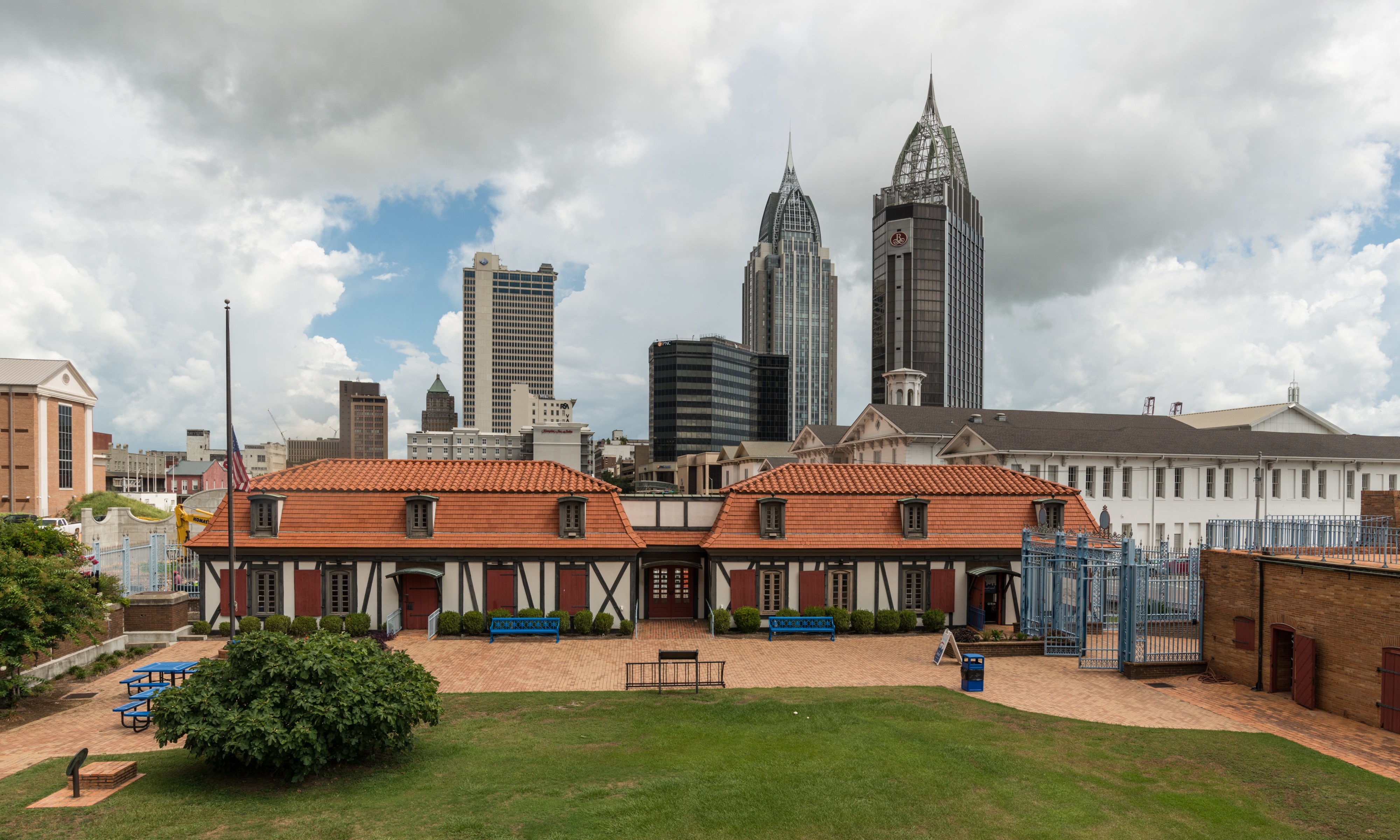 Fort Conde and Skyline of Mobile 20160712 1