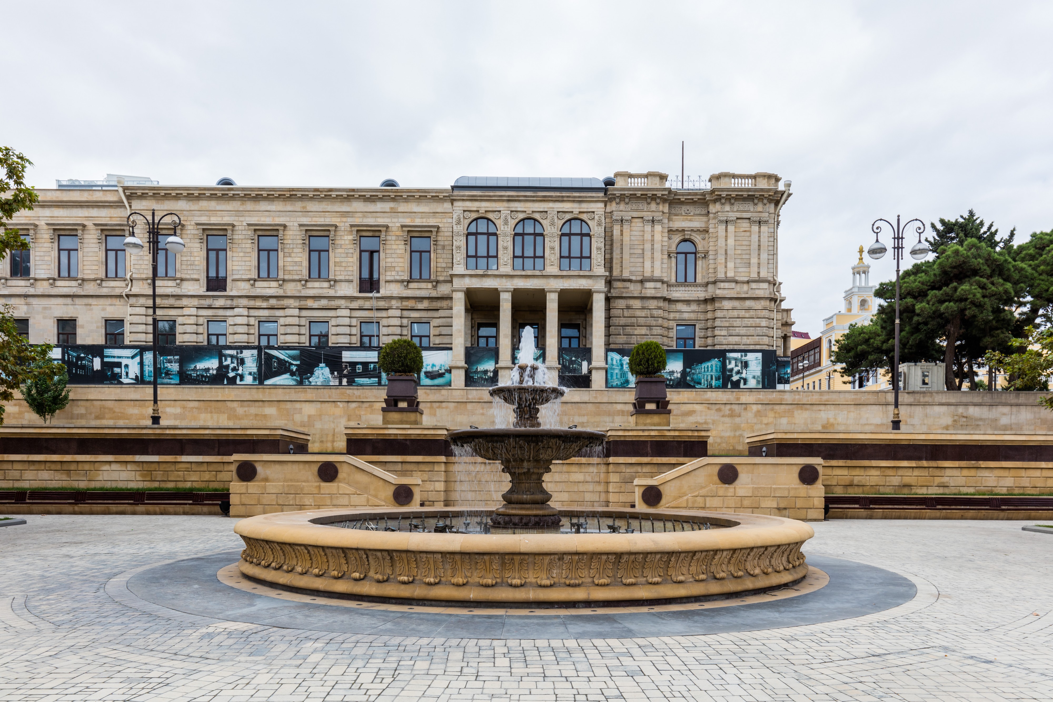 Fuente en Baku, Azerbaiyán, 2016-09-26, DD 45