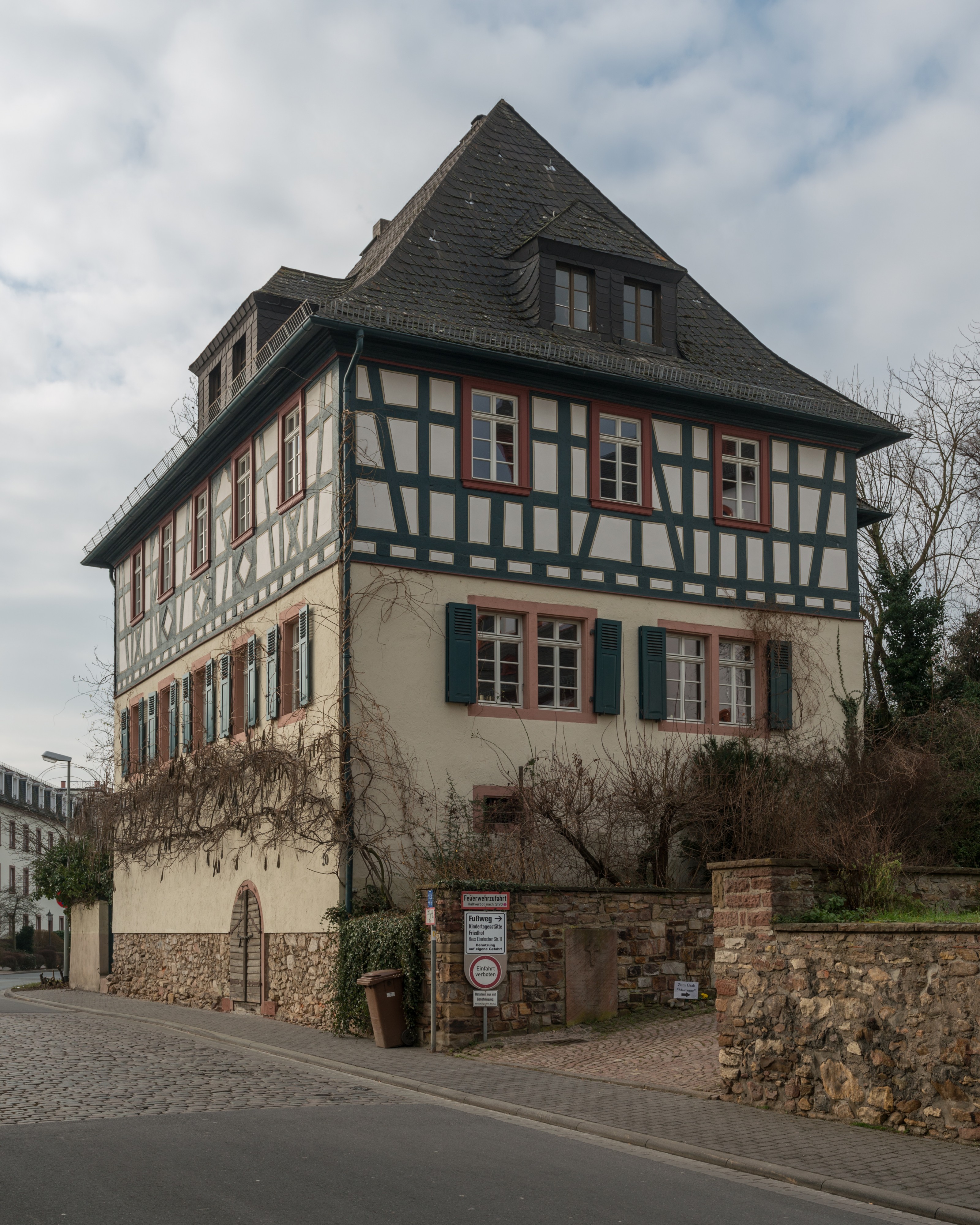 Hauptstraße 50, Erbach im Rheingau, East view 20150123 3