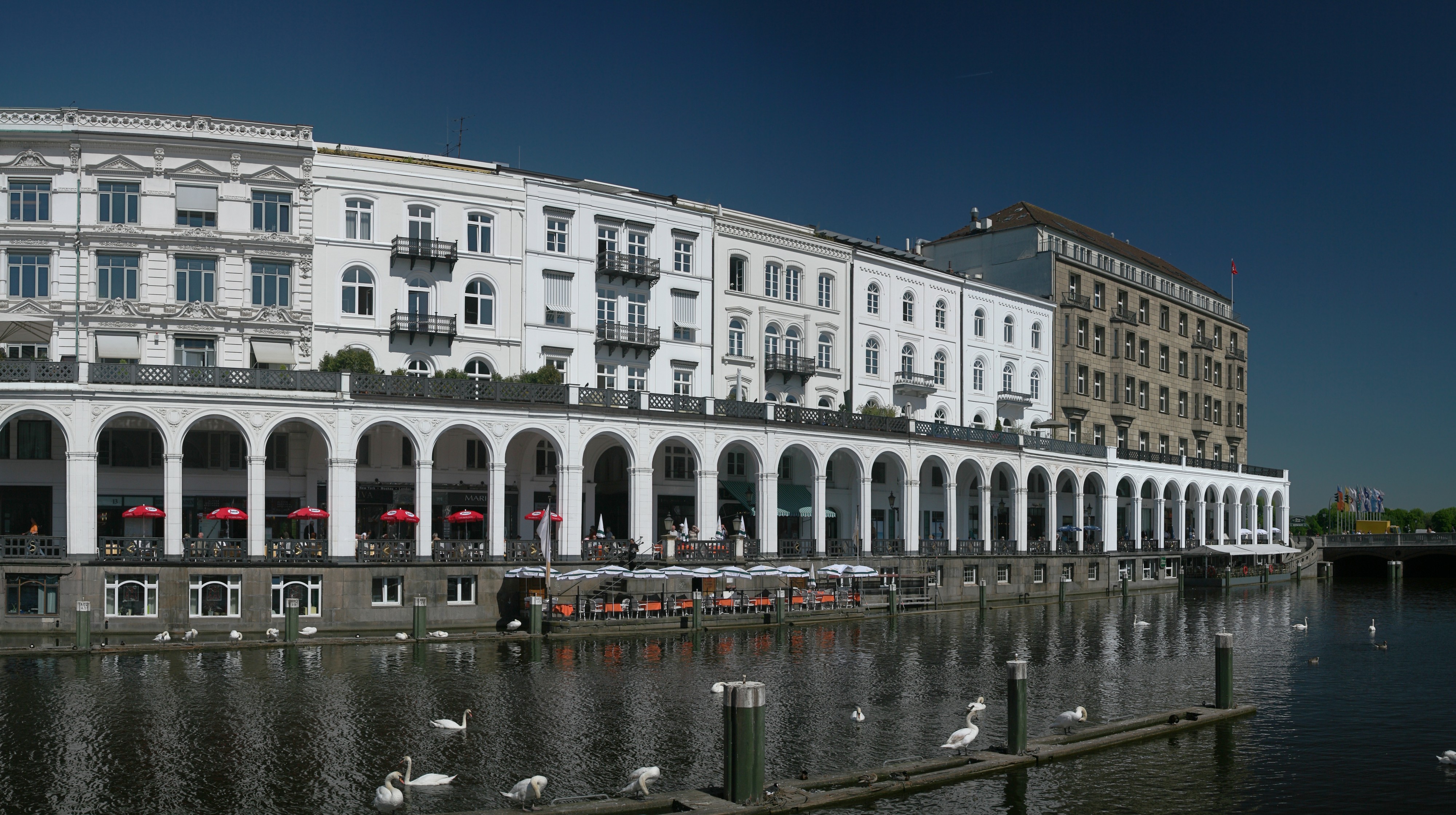 HH Alsterarkaden pano1