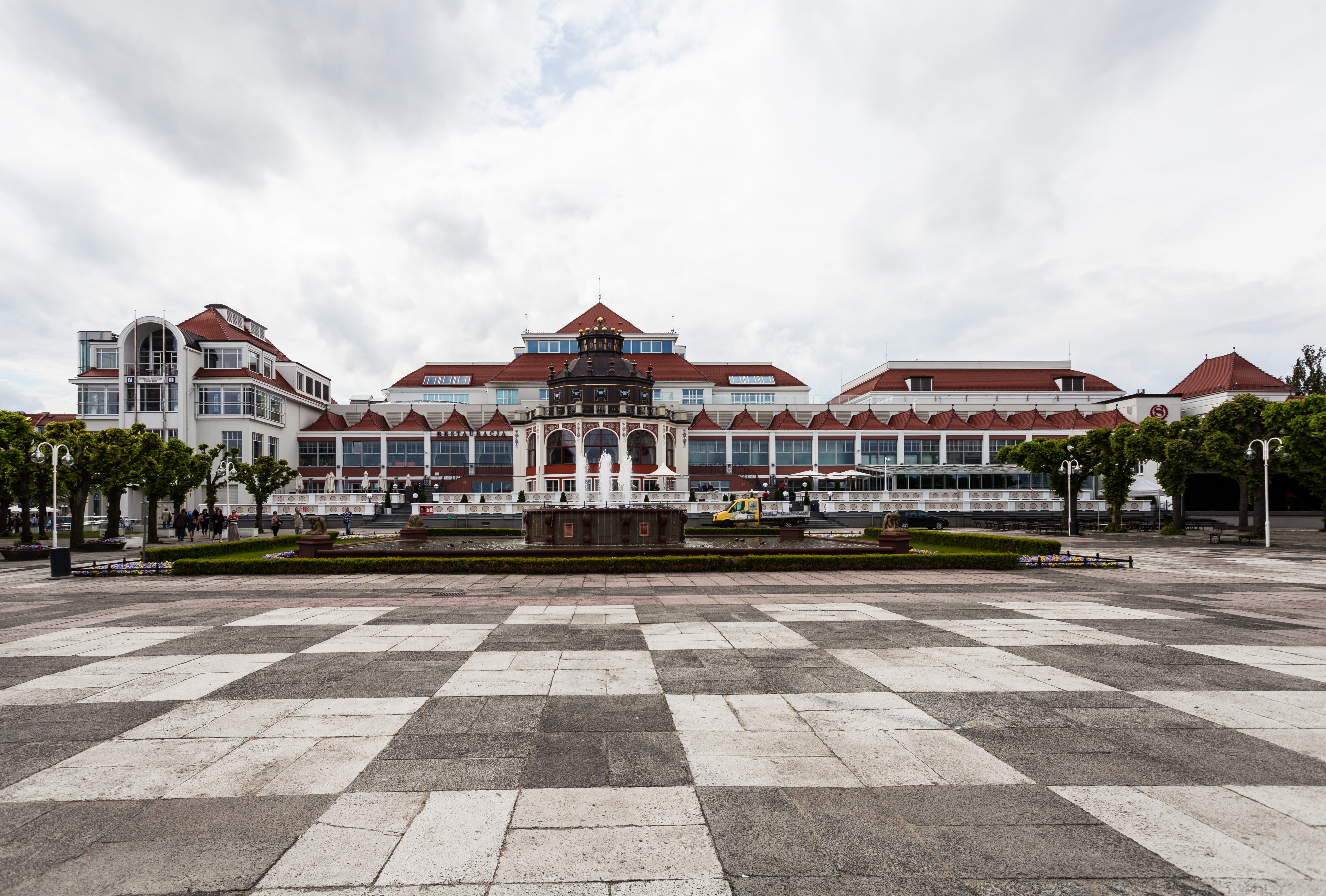 Hotel Sheraton, Plaza Zdrojowy, Sopot, Polonia, 2013-05-22, DD 01