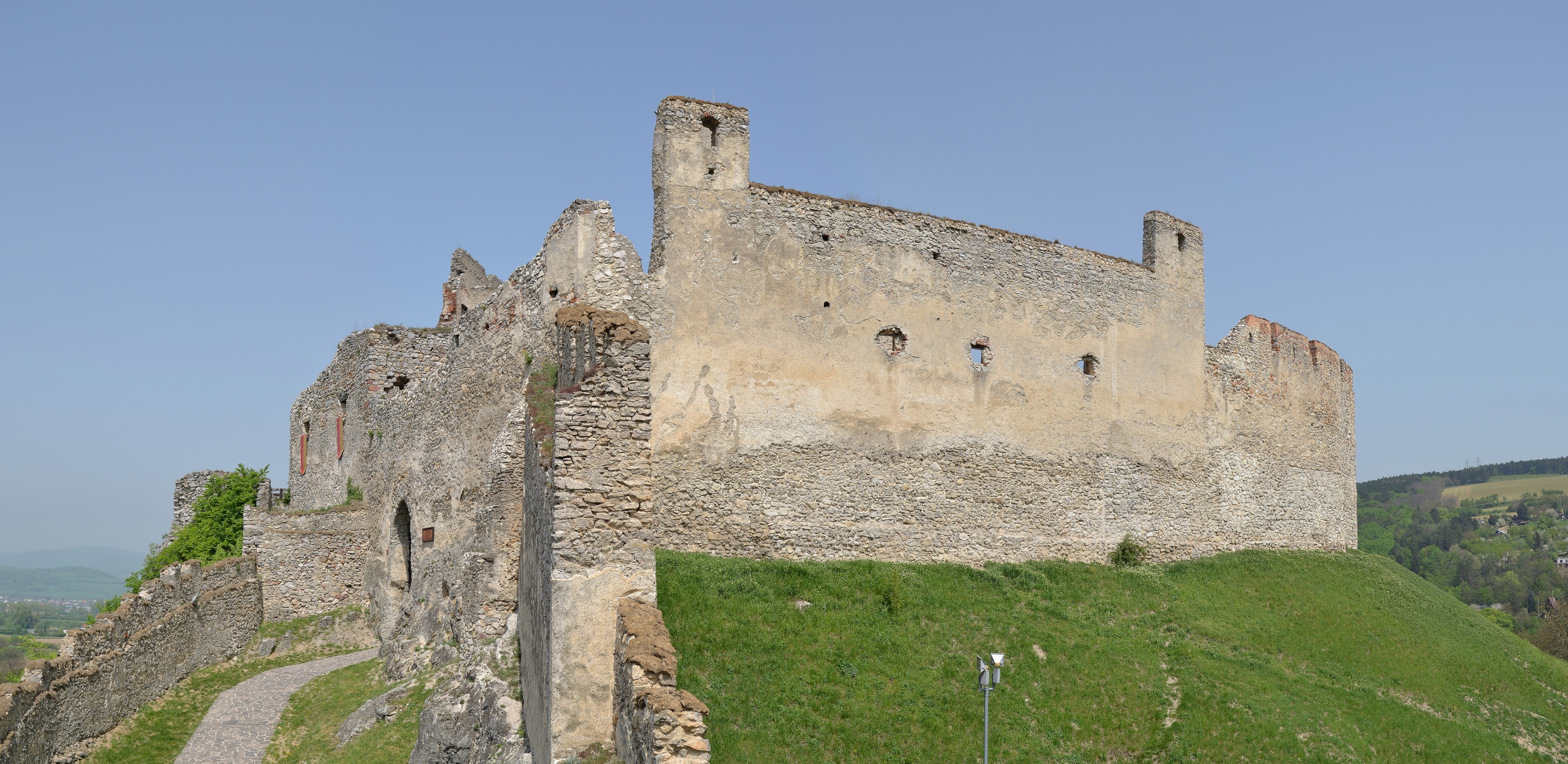 Hrad Beckov - panorama 1
