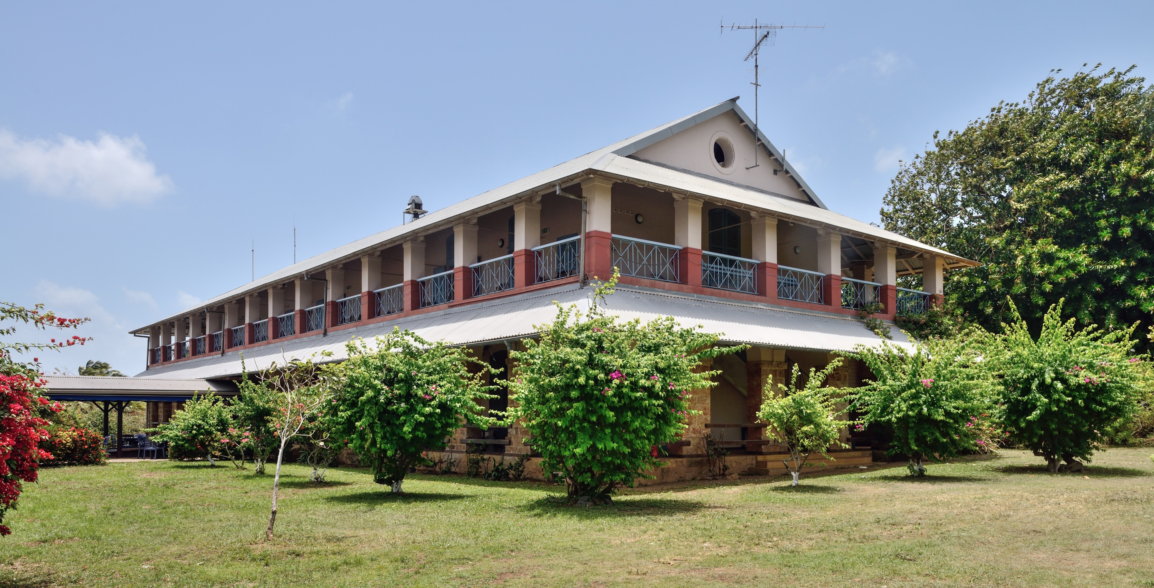 Ile Royale Auberge des îles latéral