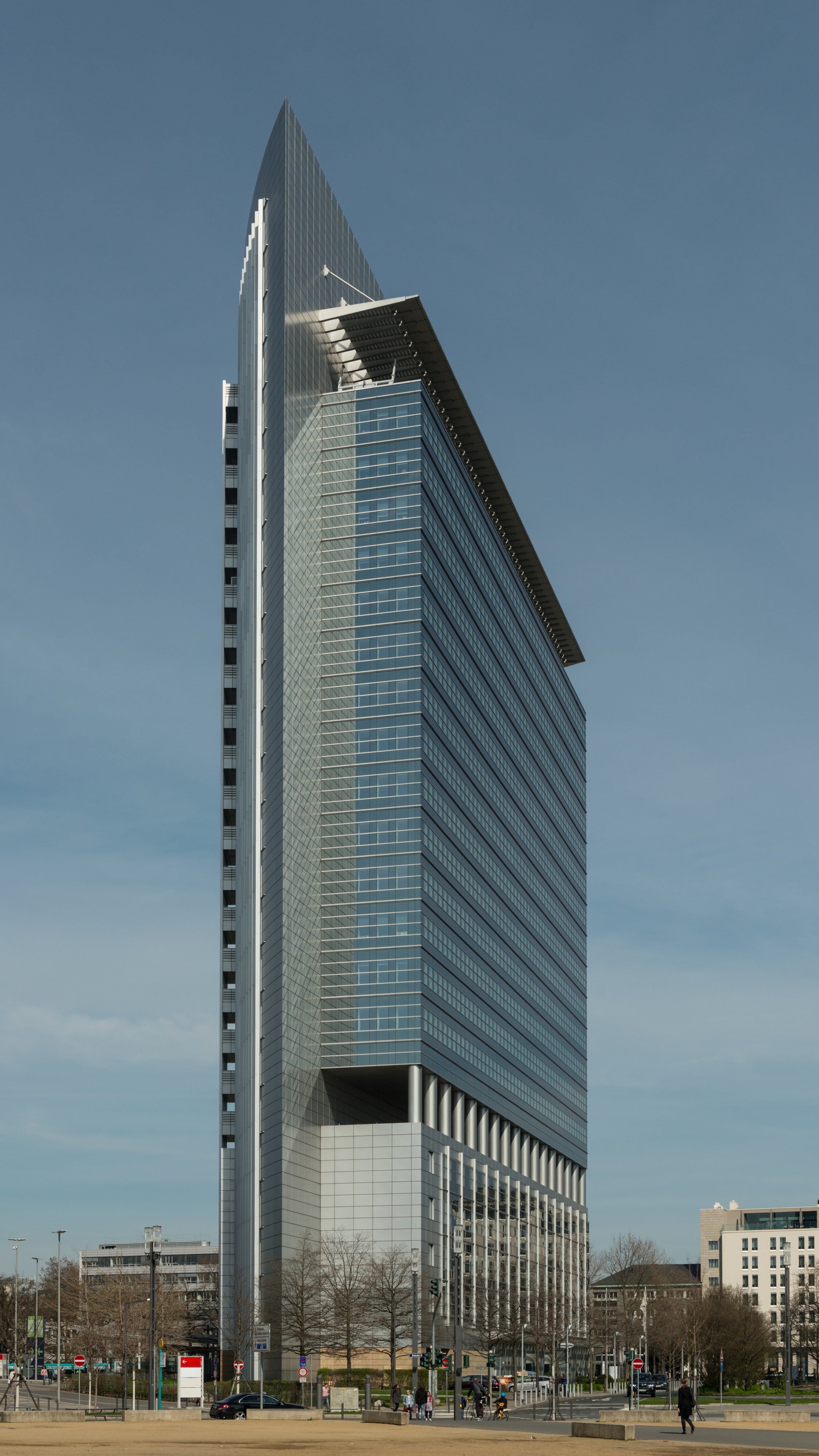 Kastor, Frankfurt, Southwest view 20170325 1