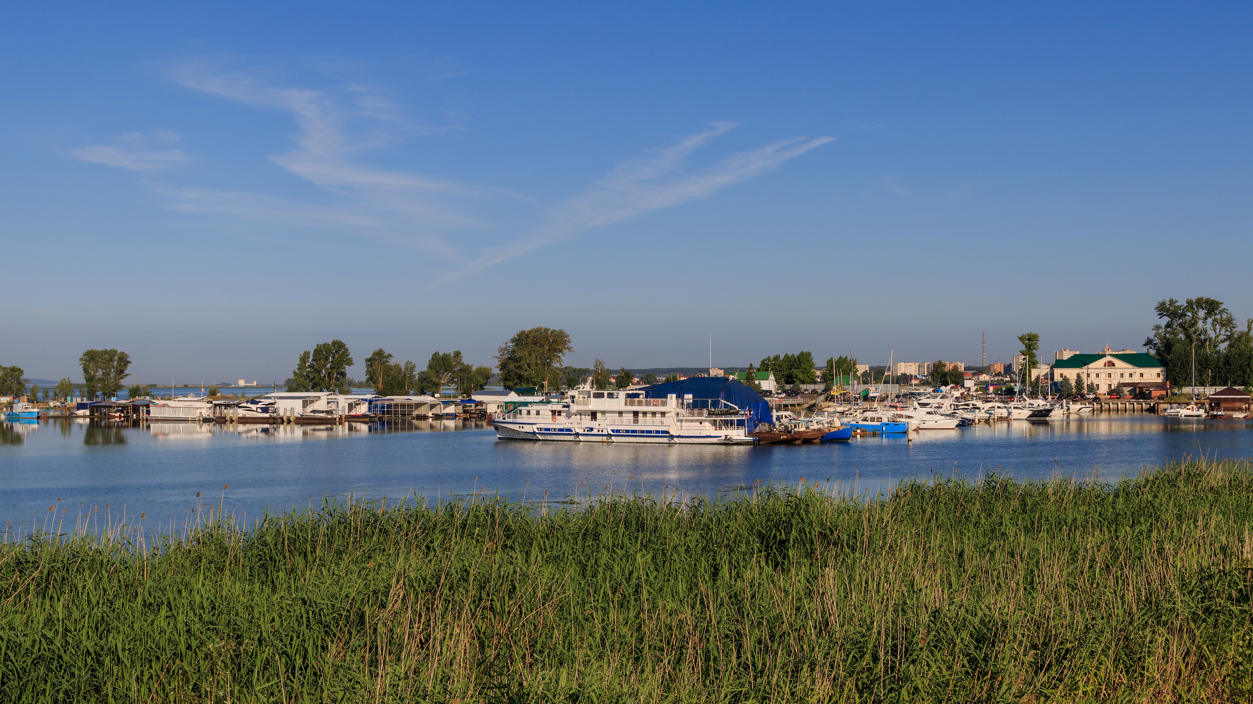 Kazan River port area 08-2016 img1