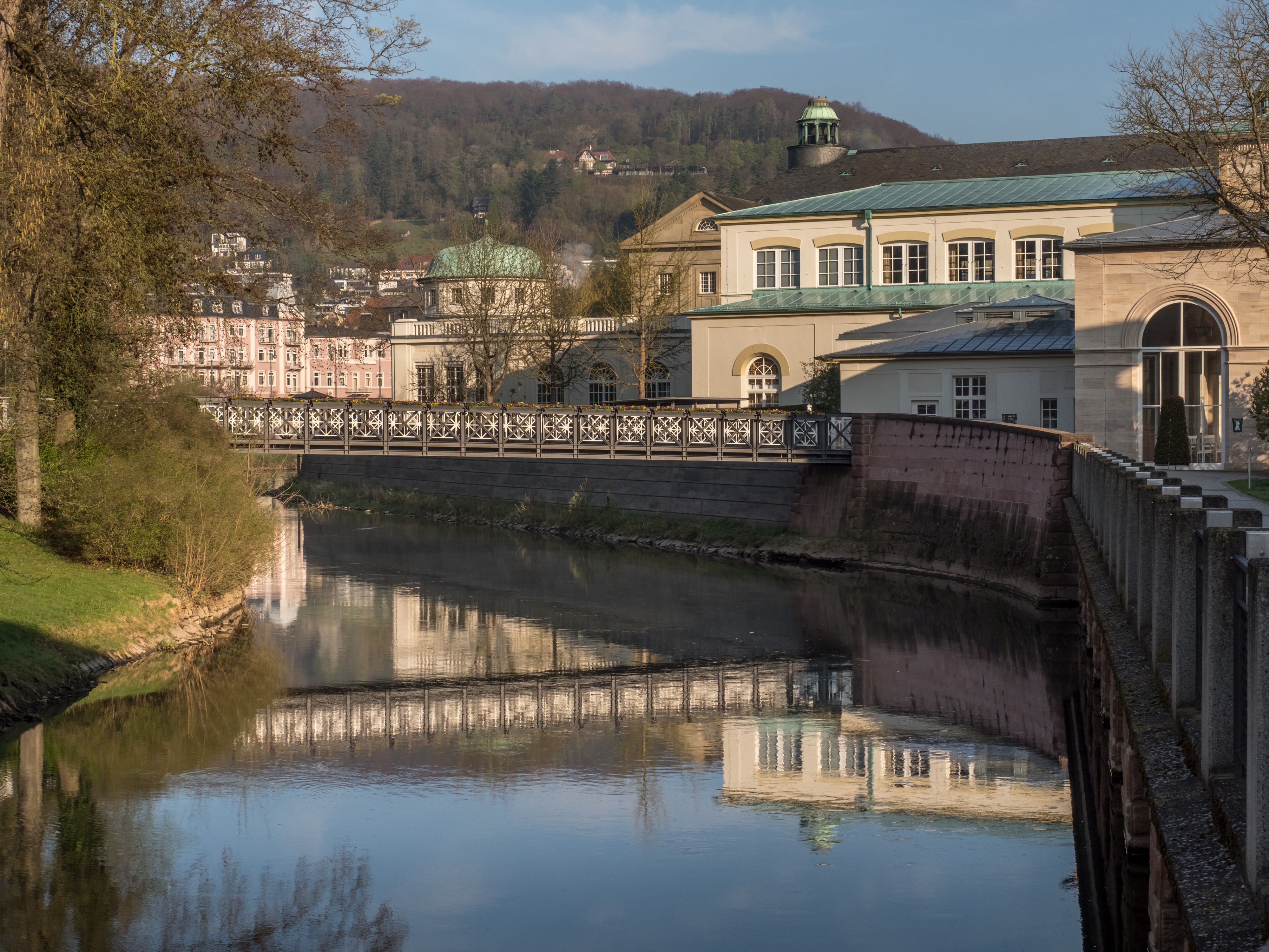 Kissingen Arkadensteg Saale 0417RM0376