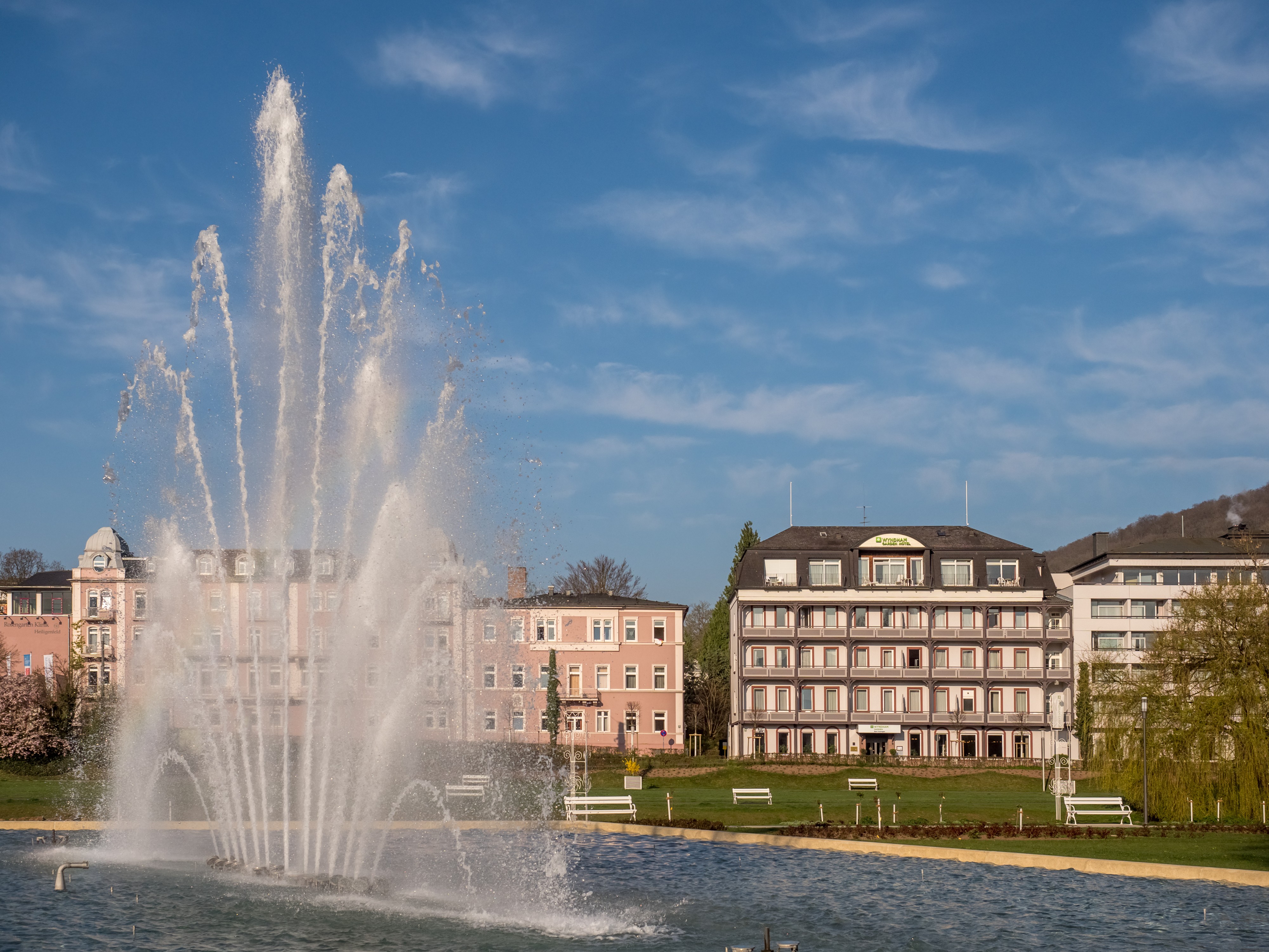 Kissingen Brunnen Rosengarten 0417RM0409