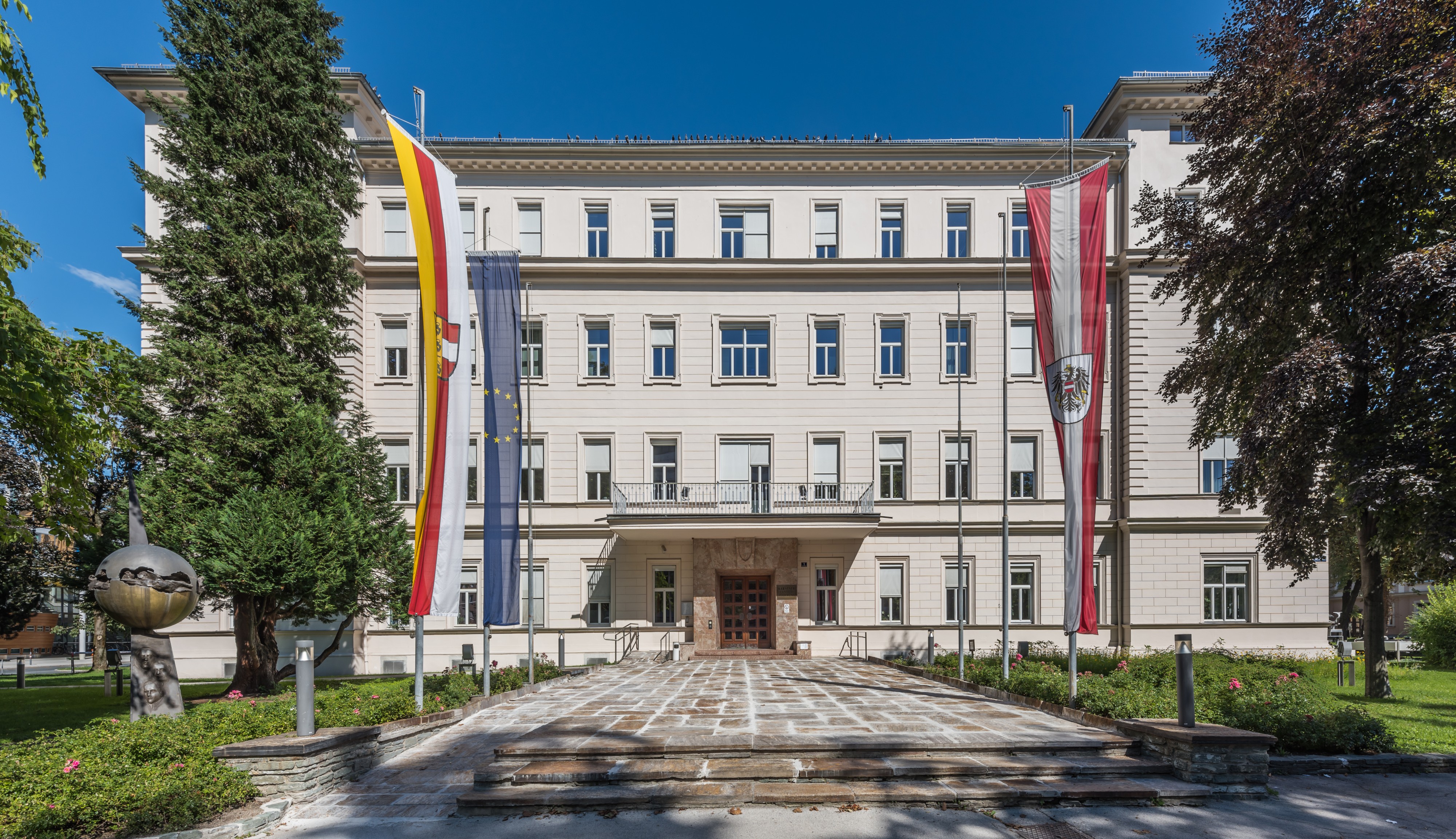 Klagenfurt Arnulfplatz 1 Landesregierungsgebaeude S-Ansicht 14082016 3667