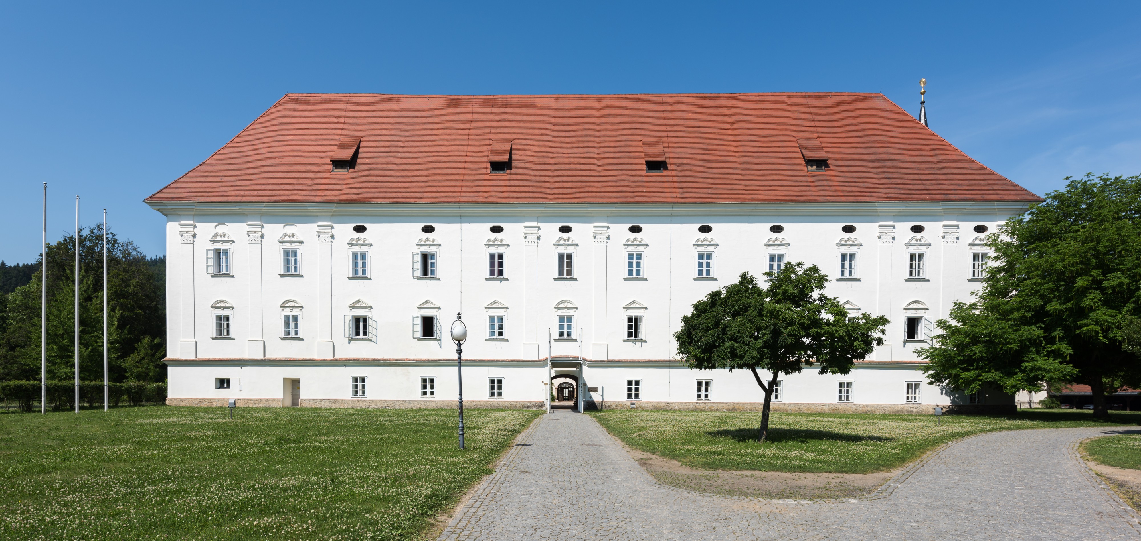 Klagenfurt Stift Viktring Ost-Ansicht 08062015 4570