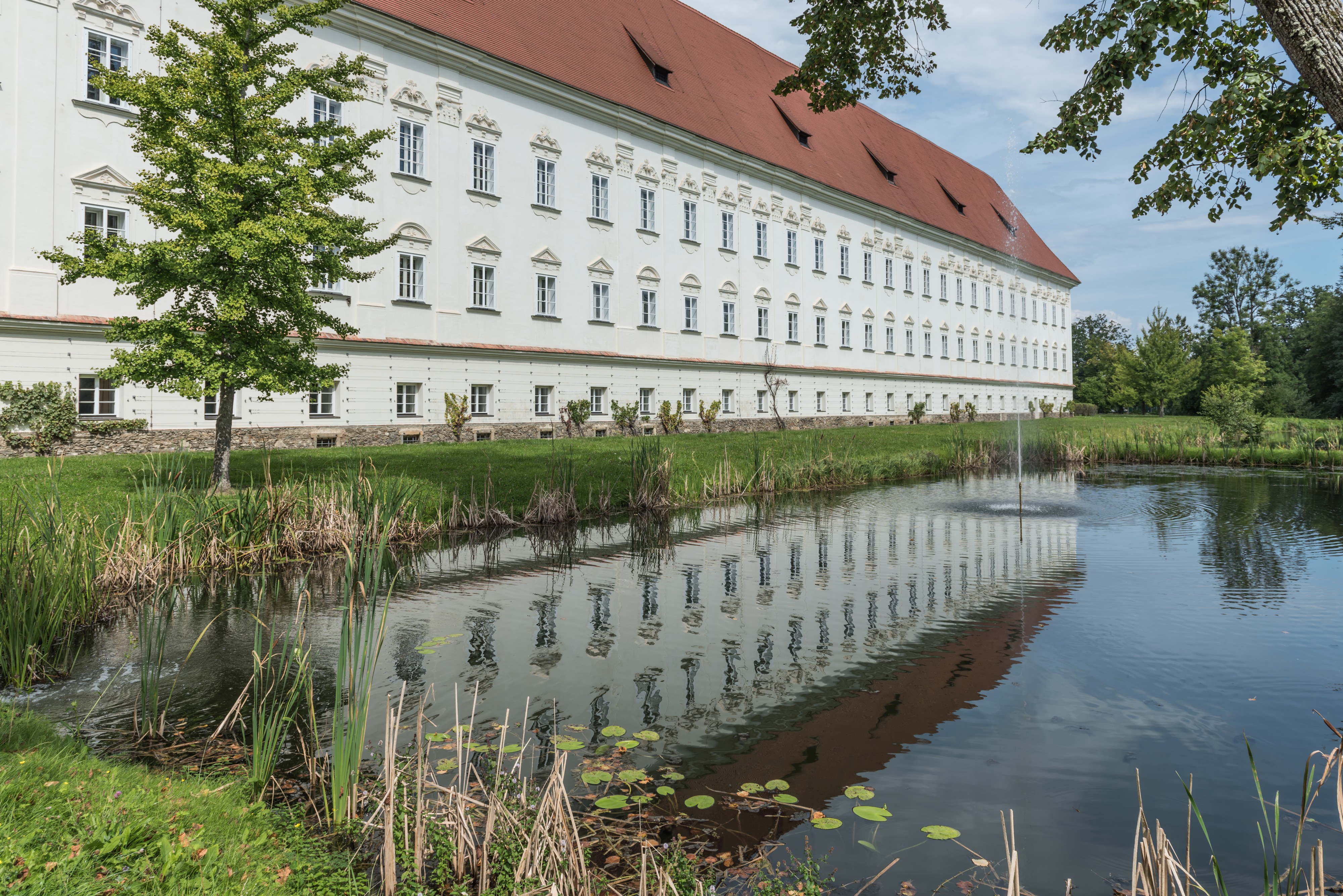 Klagenfurt Viktring Stift Sued-Trakt SW-Ansicht 02092016 4074