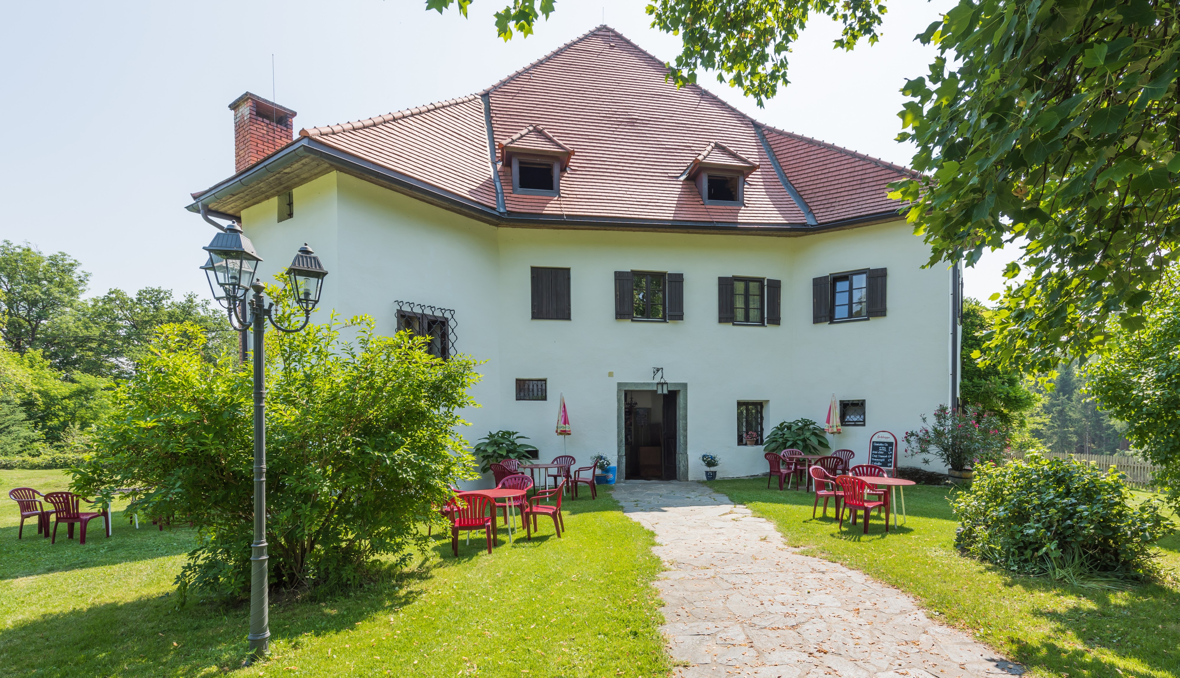 Klagenfurt Waltendorf Schloss Falkenberg 10062015 4670