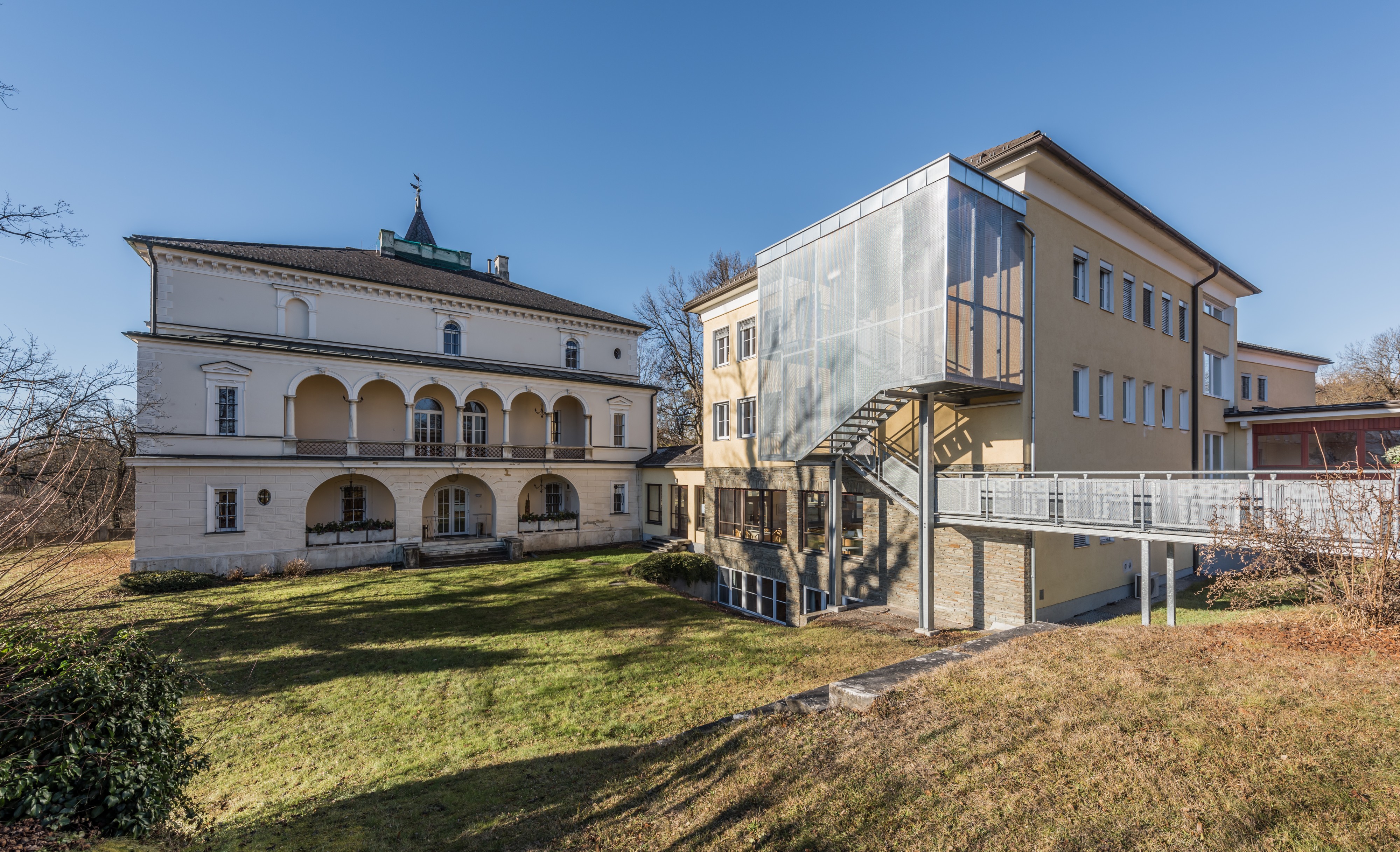 Klagenfurt Welzenegg Krastowitz Schloss Krastowitz und Bildungshaus 27122016 5873