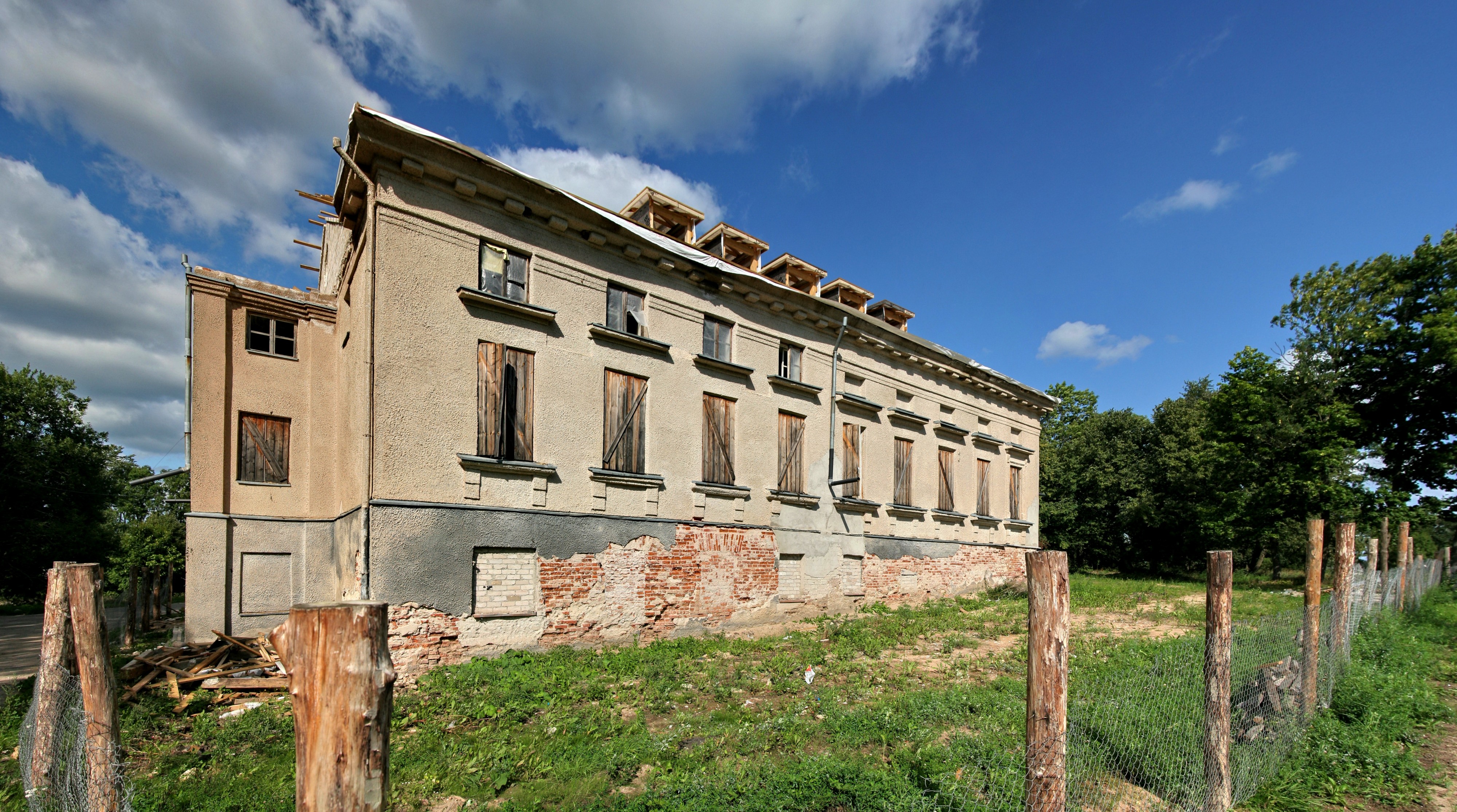 Krikstenai manor