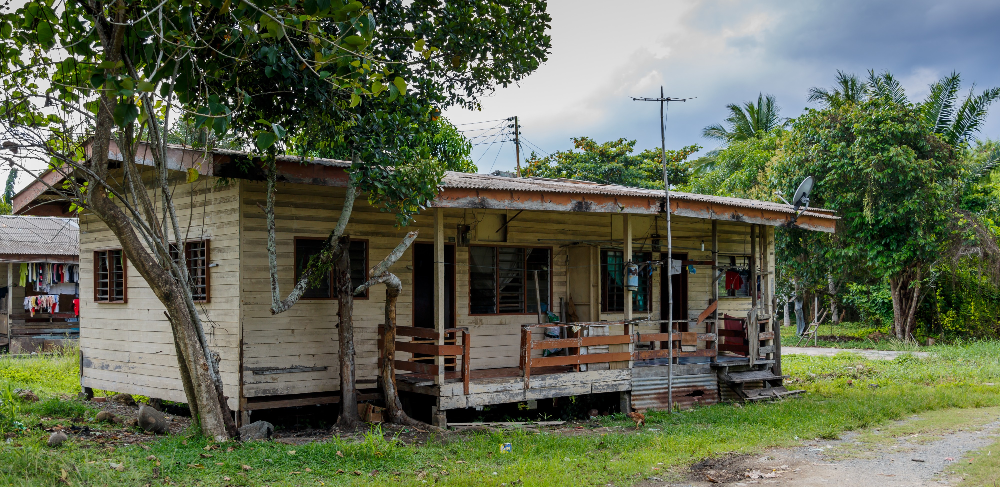 Lahad-Datu Sabah Houses-in-government-quarter-09