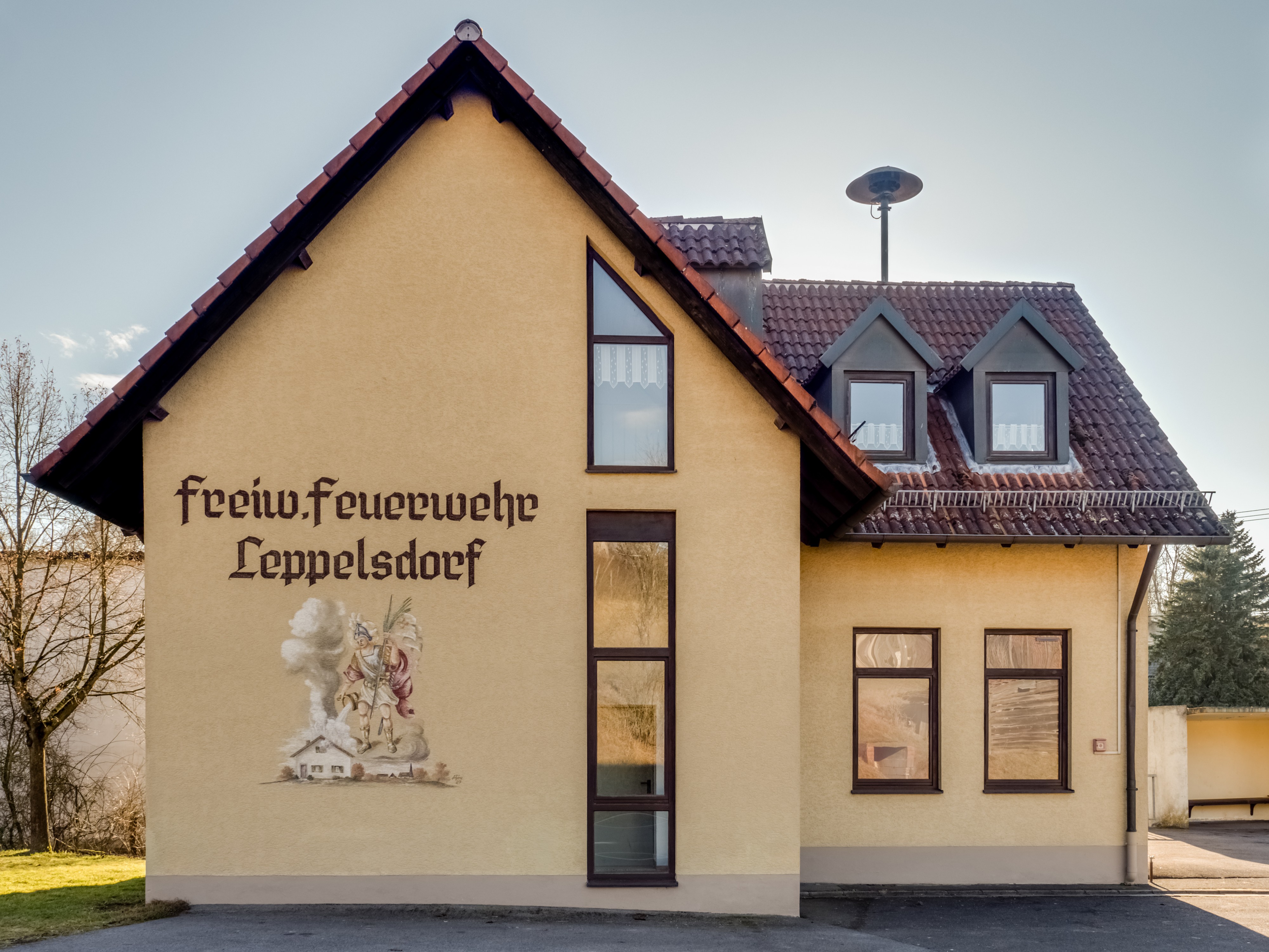 Leppelsdorf fire station P2RM0030