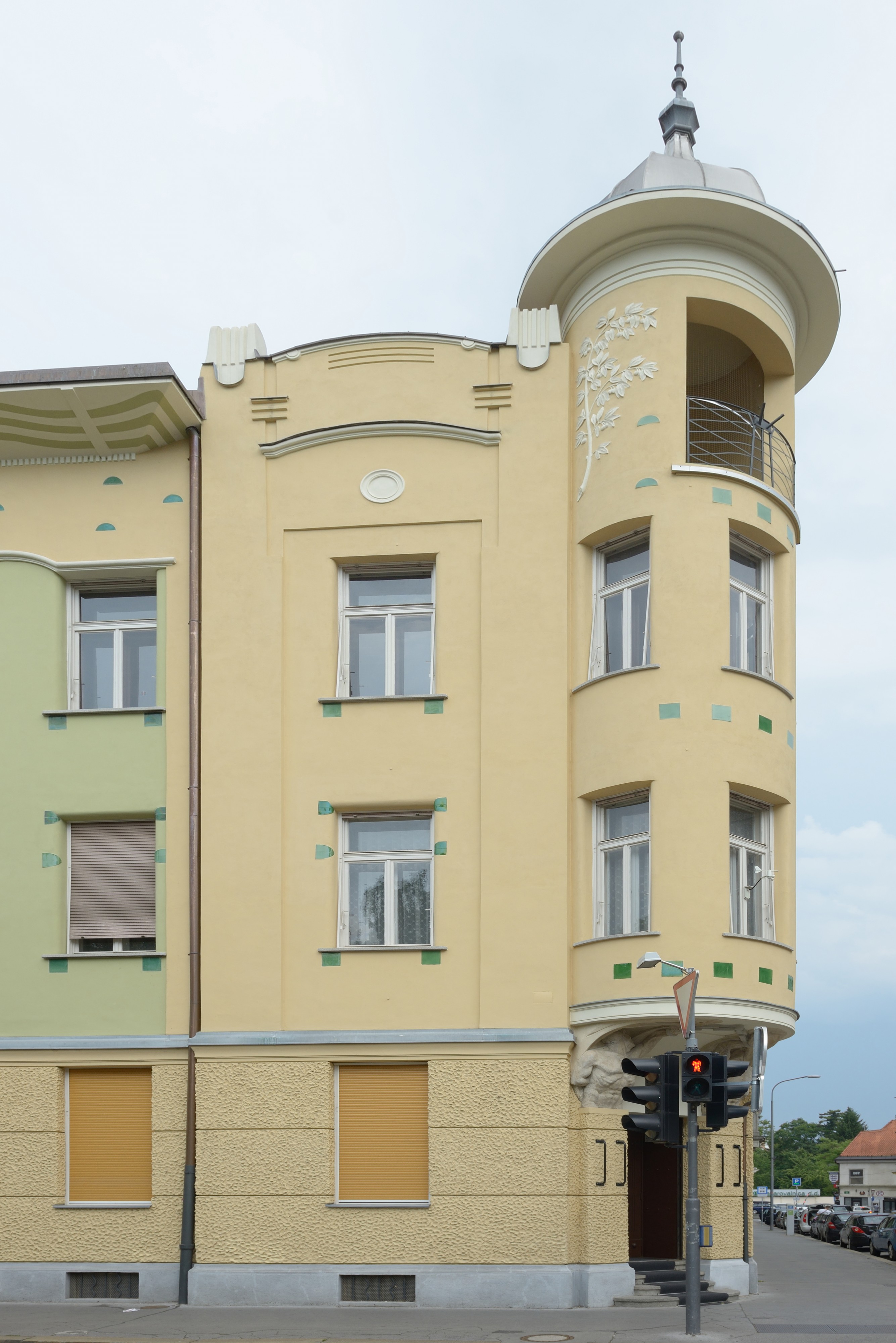Ljubljana Regalli house on Miklosiceva and Dalmatinova streets