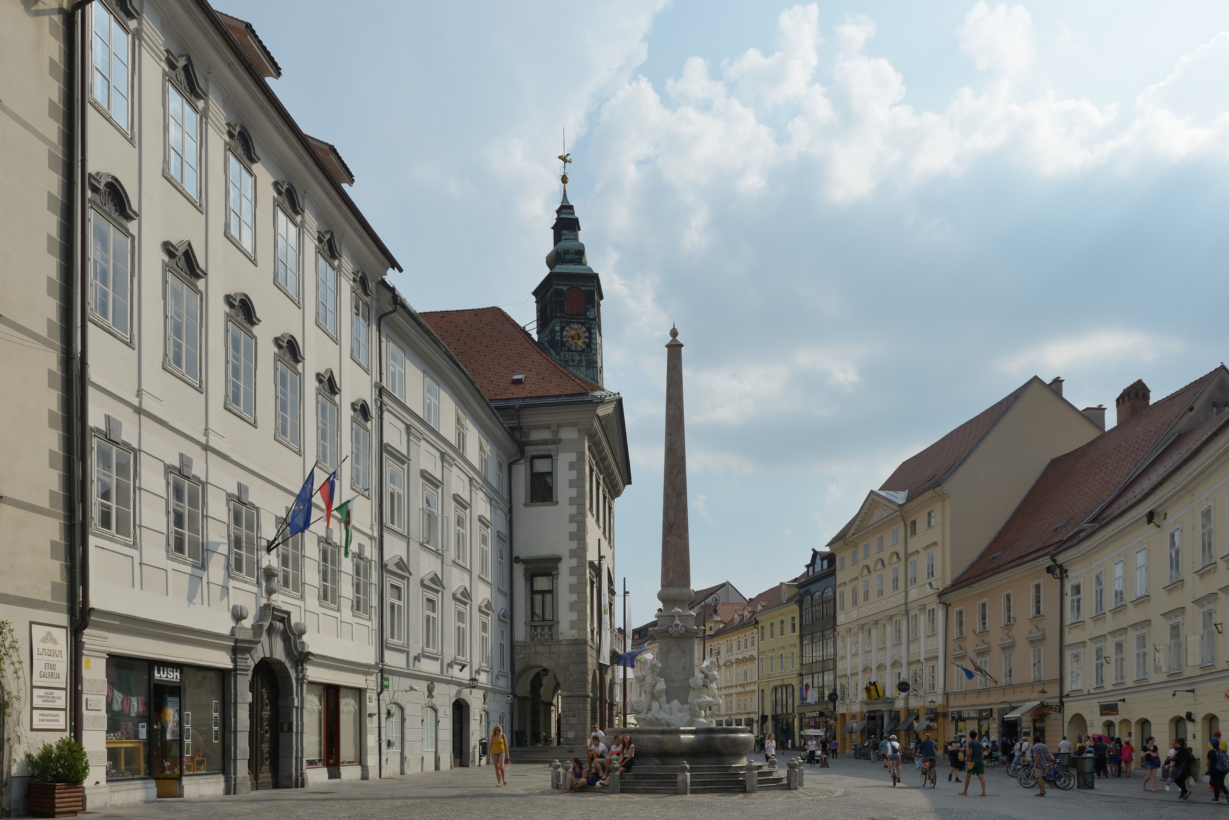 Ljubljana Robba fountain City Hall