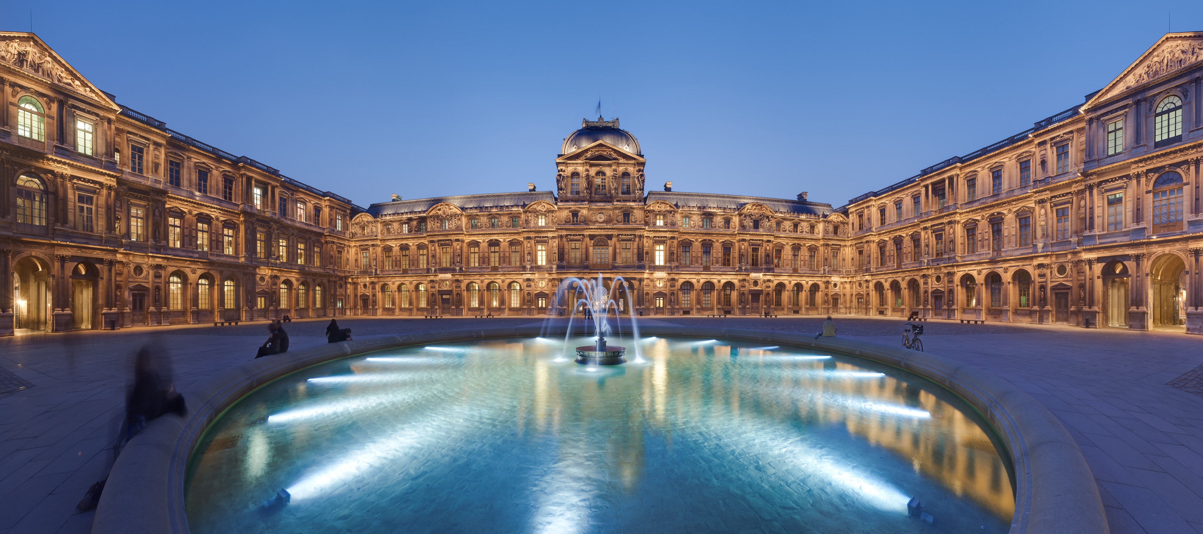 Louvre Cour Carree