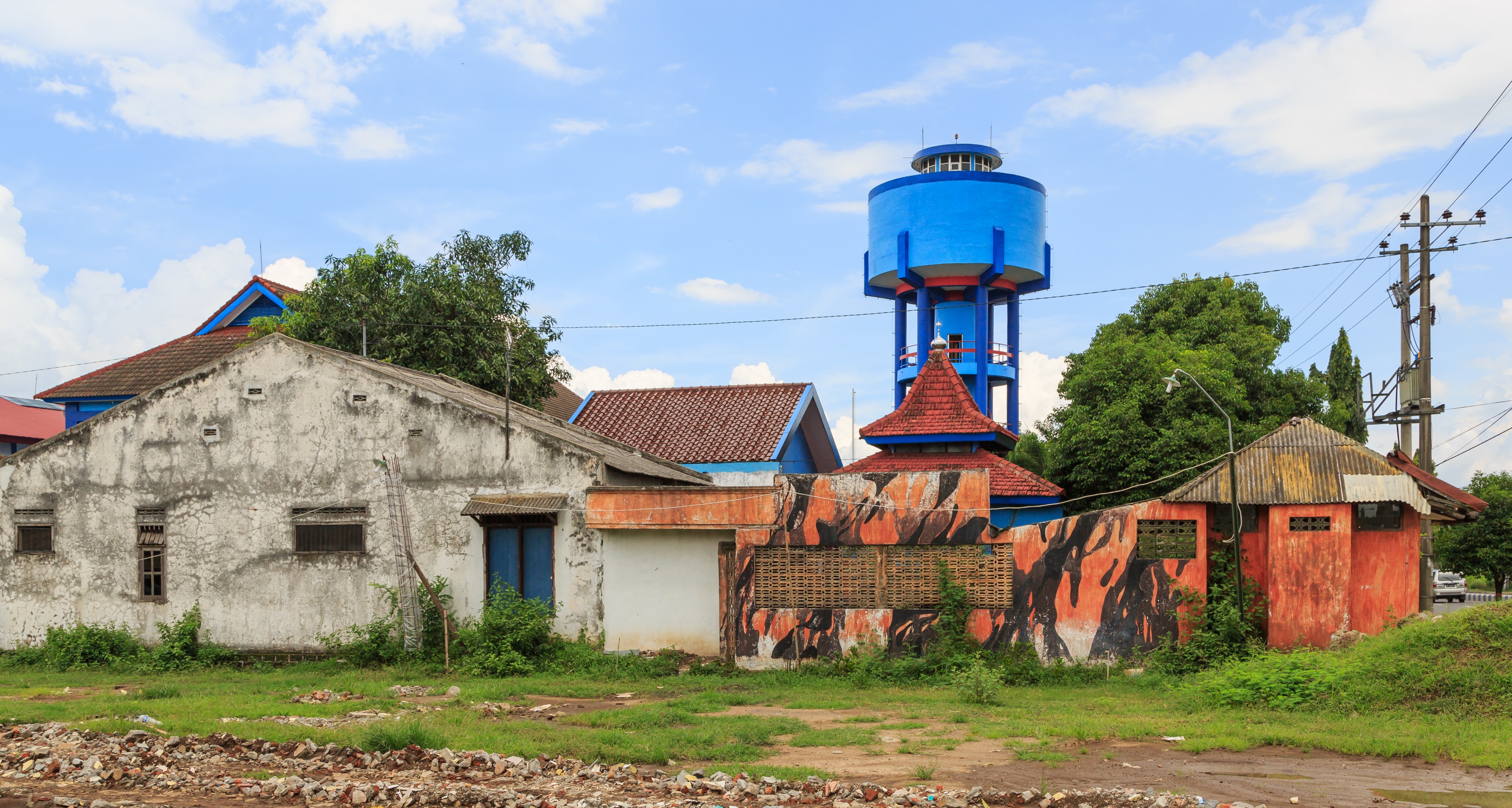 Madiun Indonesia Houses and water-tower-01
