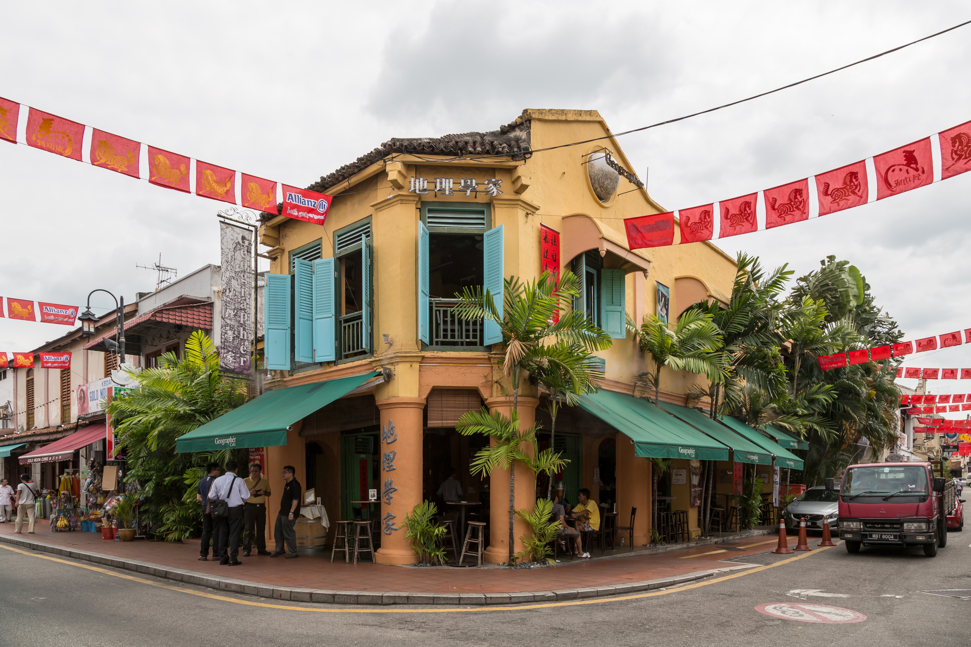 Melaka Malaysia Geographer-Cafe-at-Jonker-Walk-01
