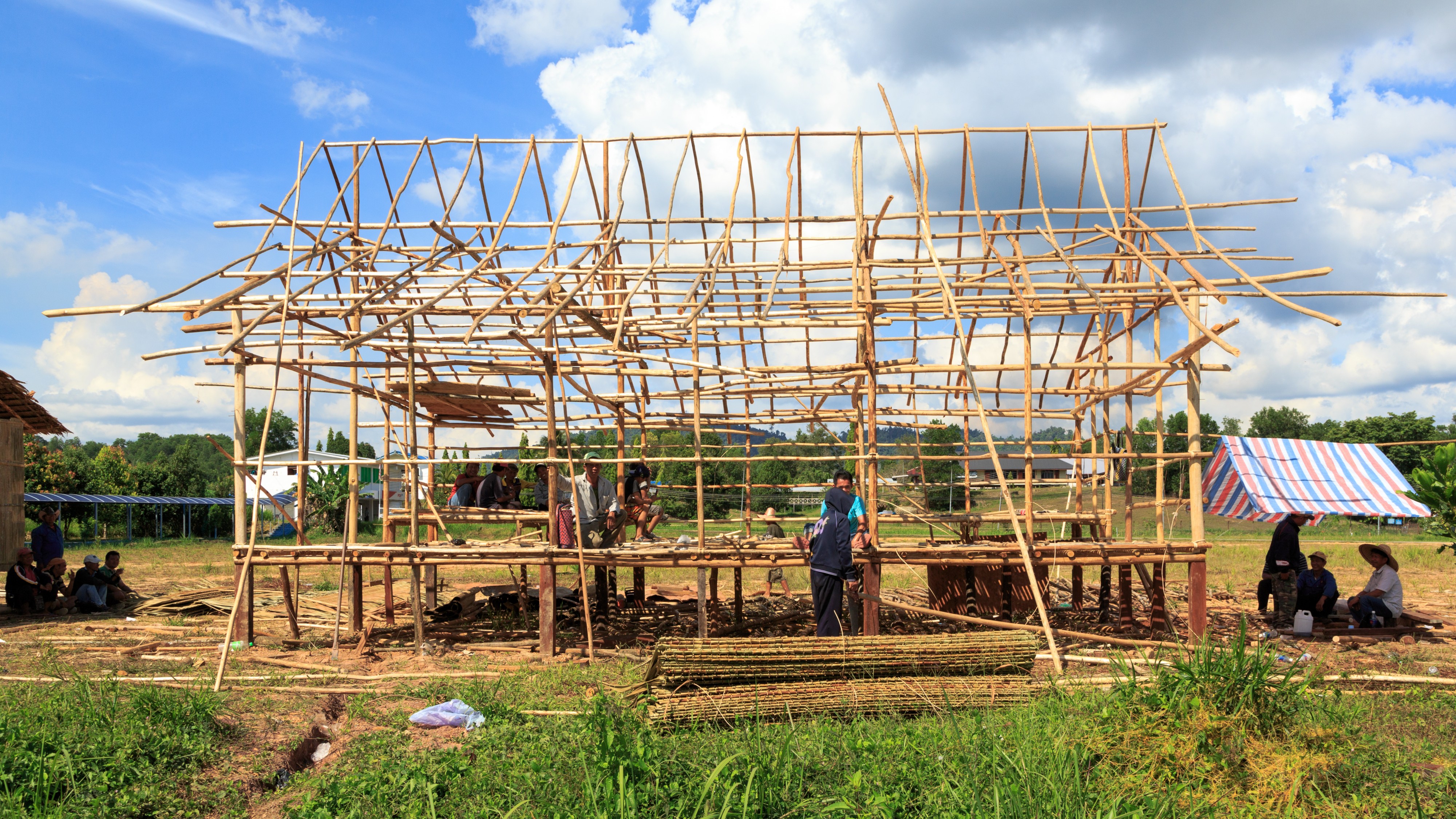 Nabawan Sabah Construction-of-a-traditional-house-01