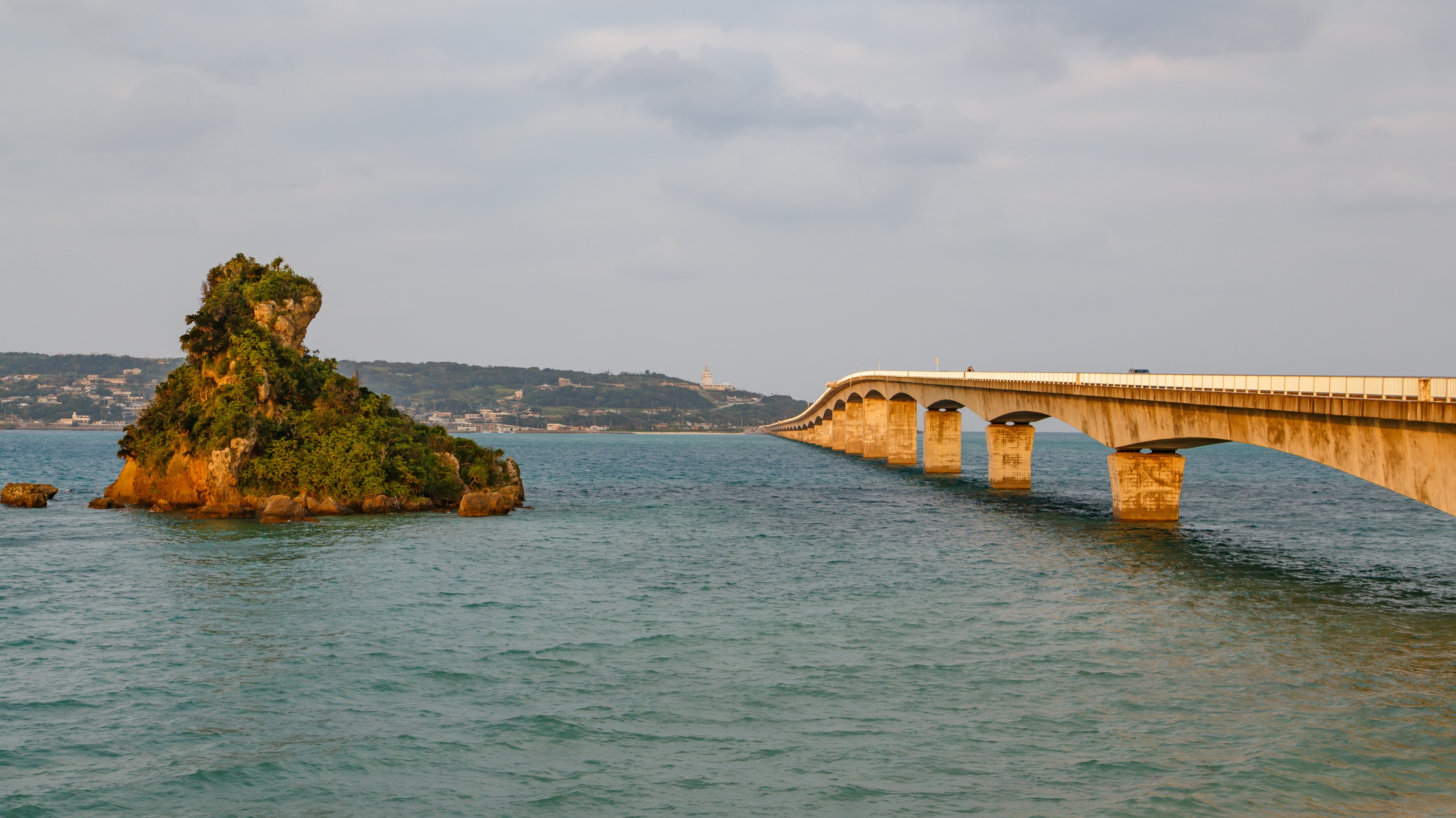 Nago Okinawa Kouri-Bridge-02
