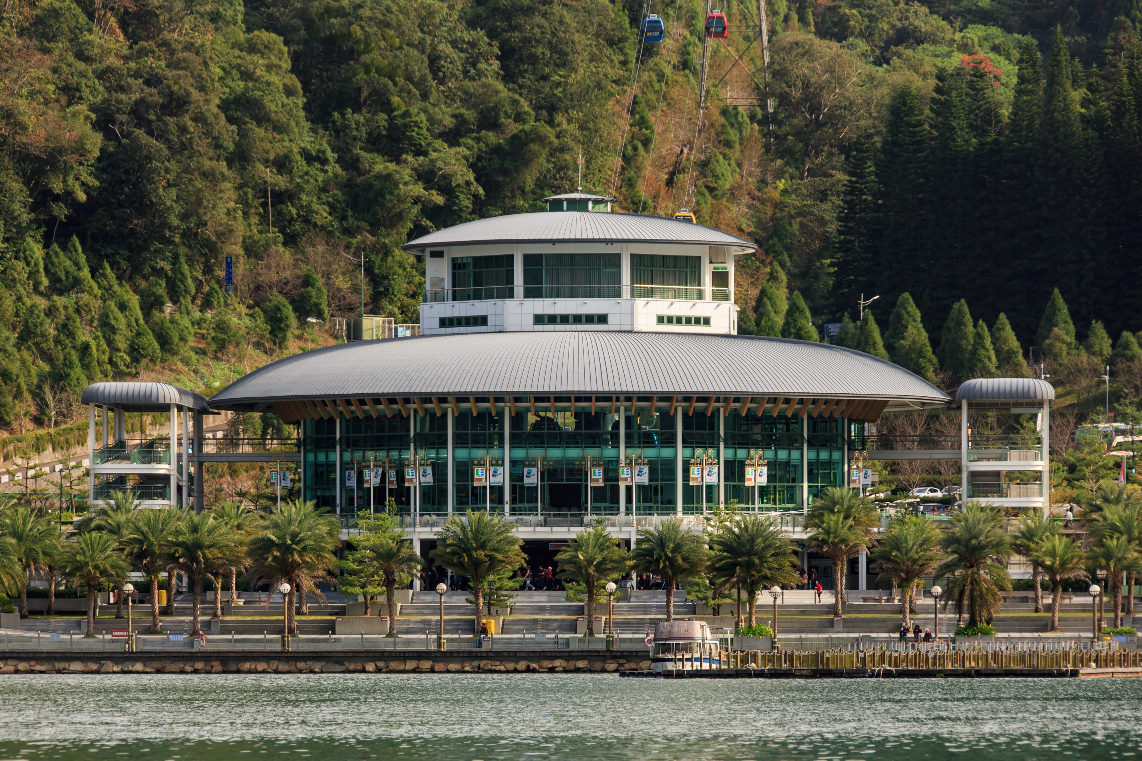 Nantou-County Taiwan Sun-Moon-Lake-Ropeway-02