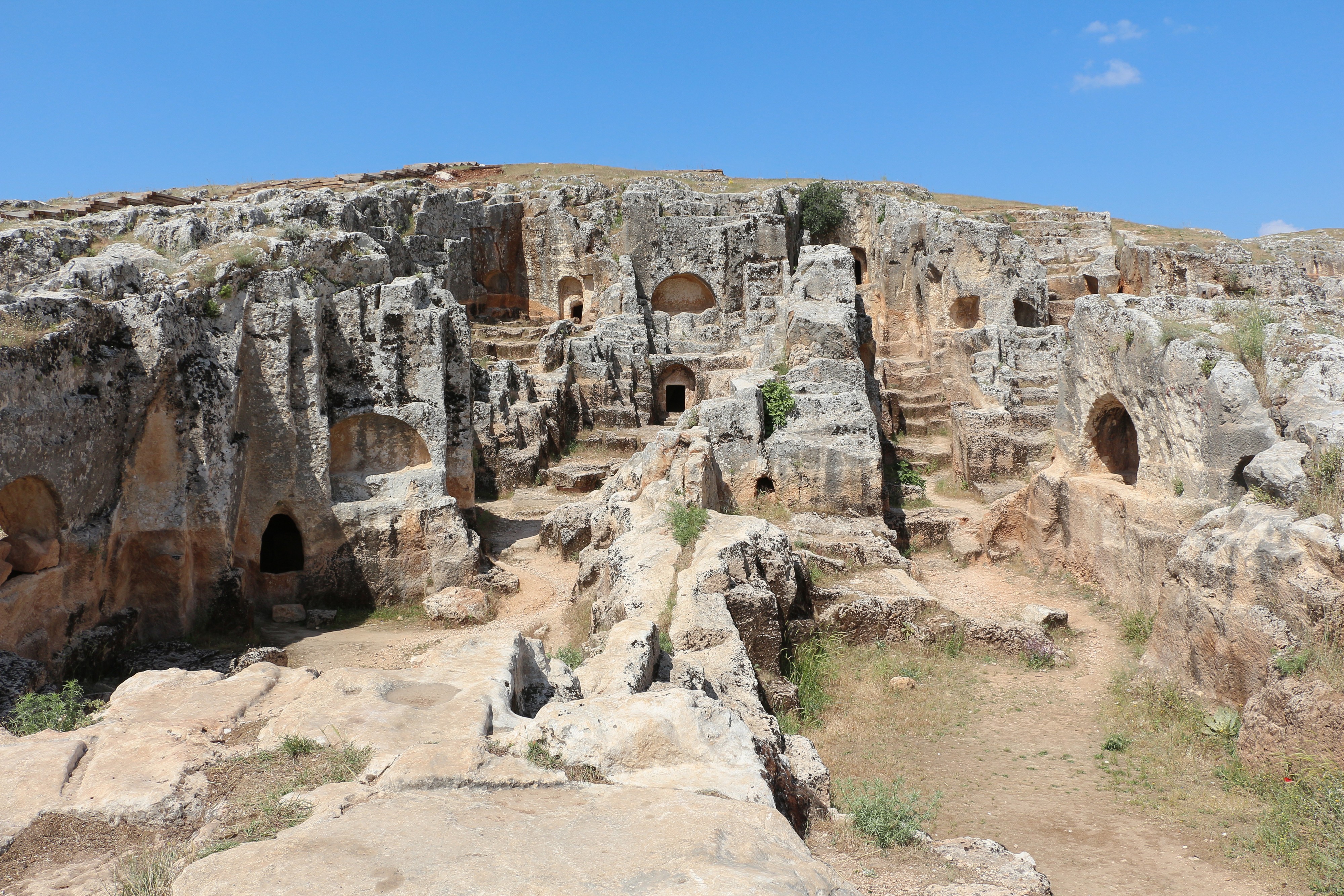 Necropolis of Perre 02