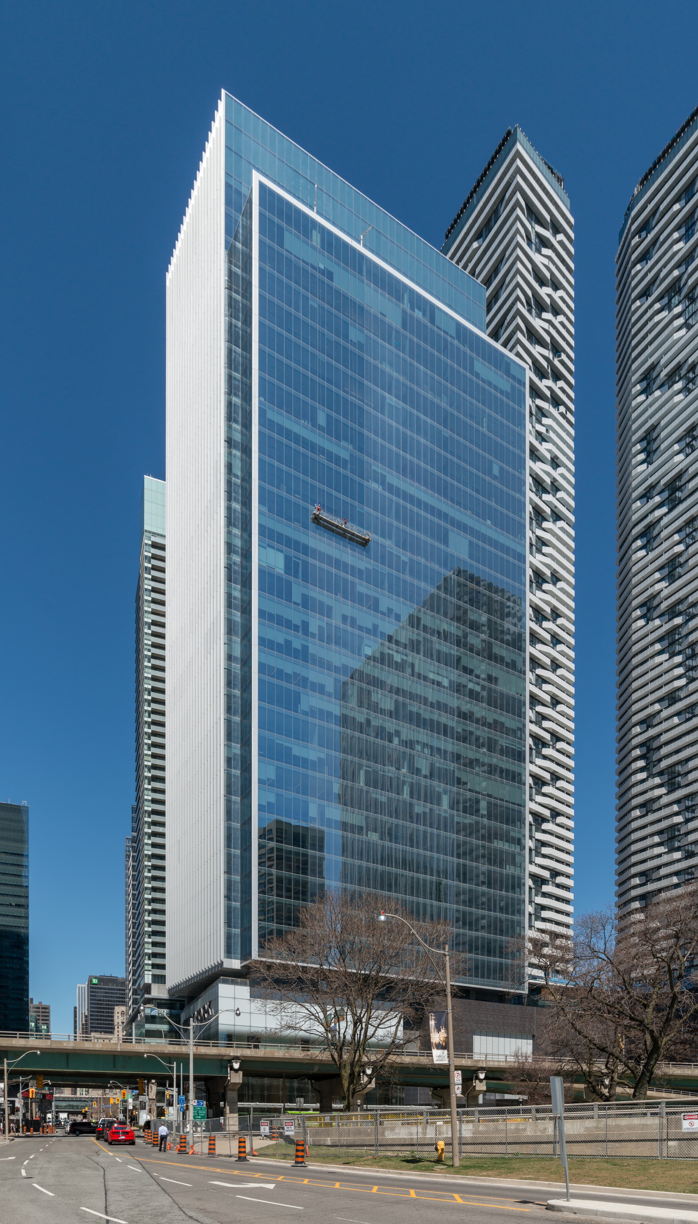 One York, Toronto, South view 20170417 1