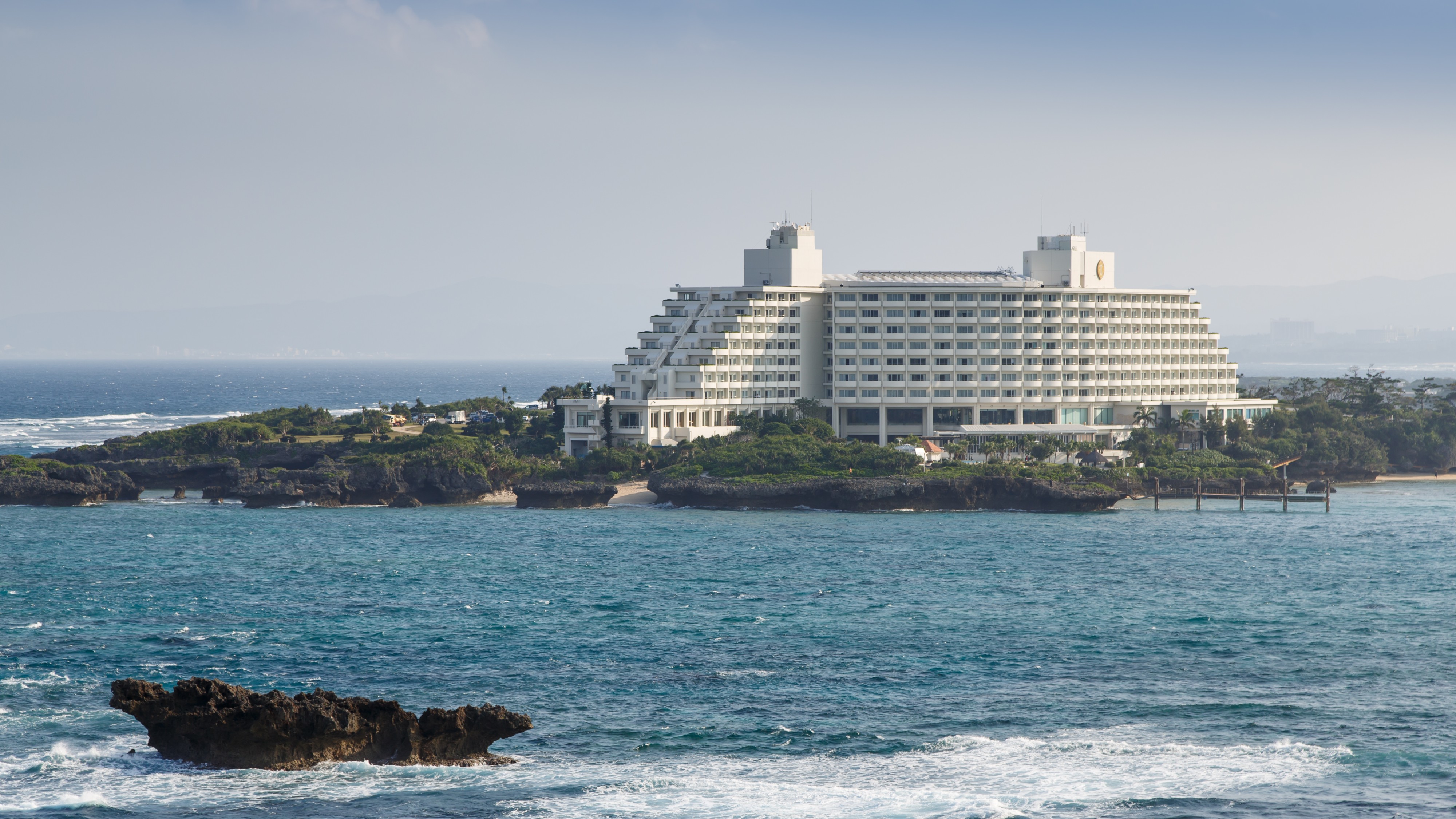 Onna Okinawa ANA-InterContinental-Manza-Beach-Resort-01