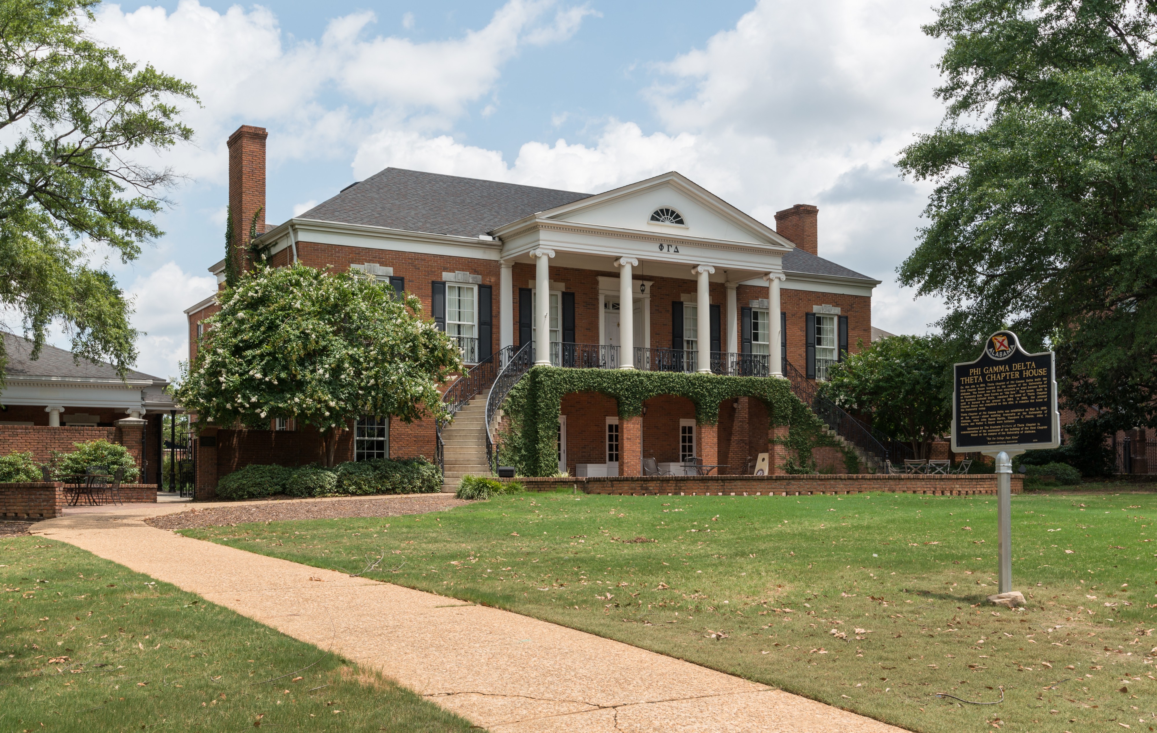 Phi Gamma Delta Fraternity House, UA, Tuscaloosa 20160714 1