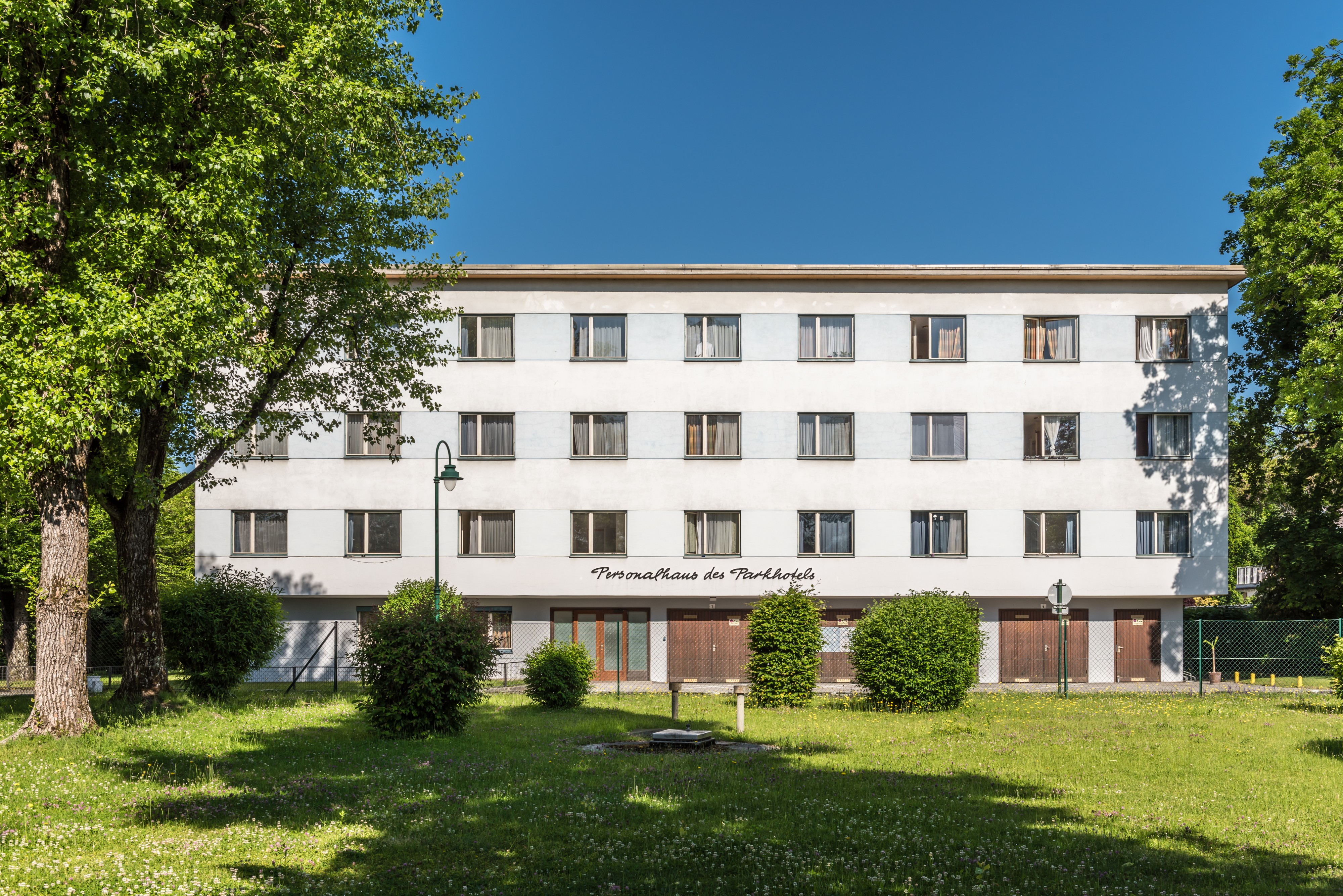 Poertschach Elisabethstrasse 1 Personalhaus des Parkhotels 27052017 8820